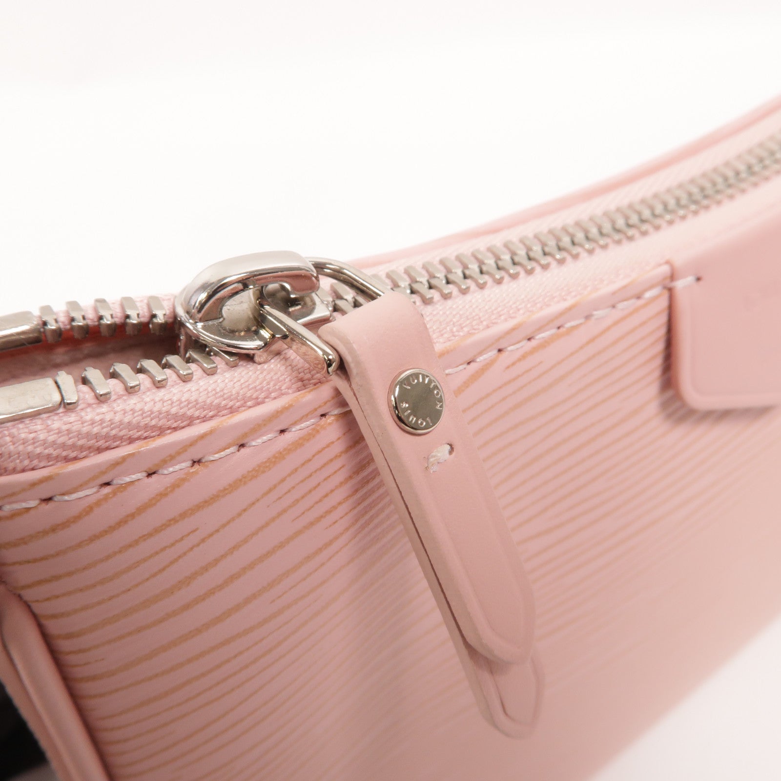 LOUIS VUITTON Epi Easy Pouch Strap鏈帶肩背袋