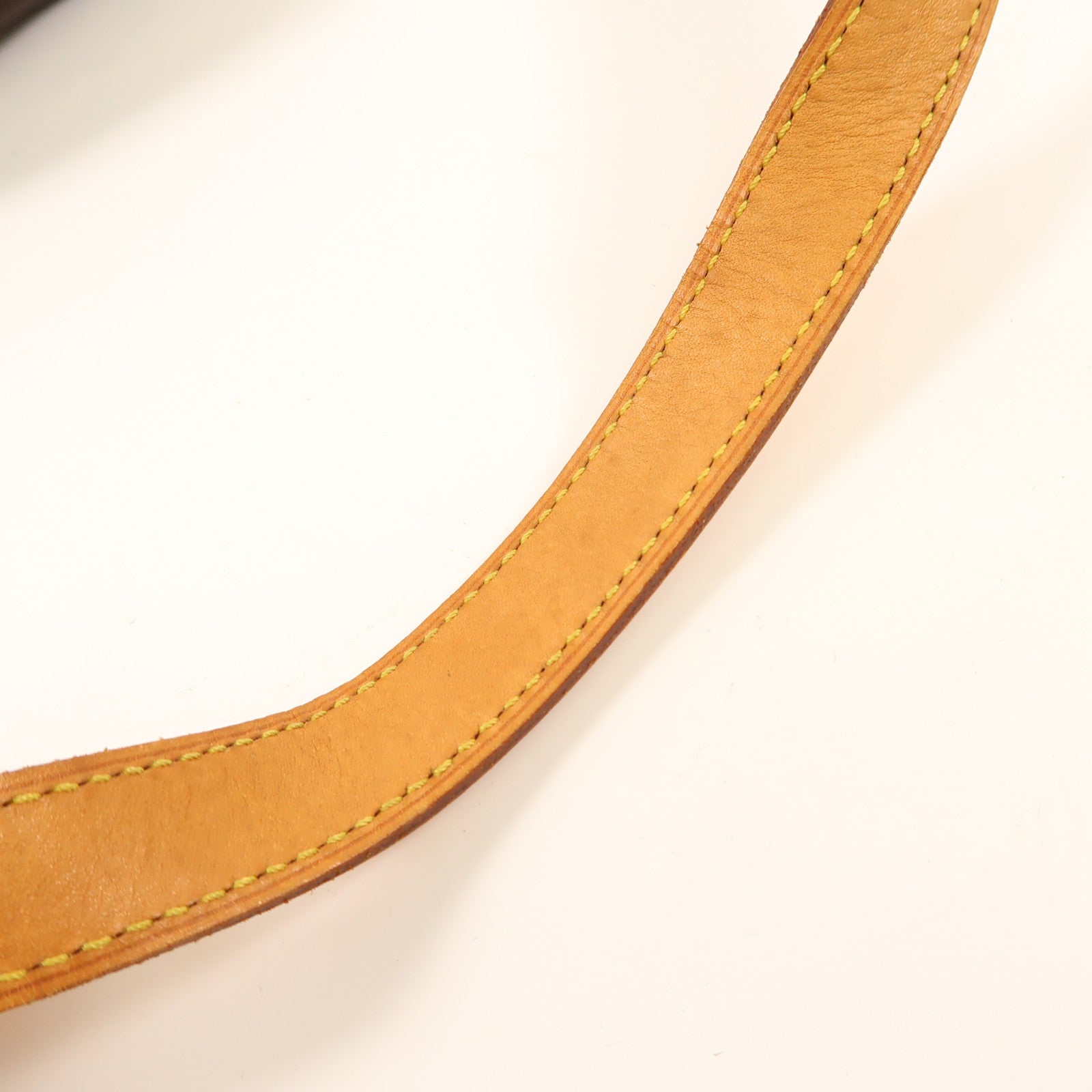 LOUIS VUITTON【激減優惠】 Monogram Saumur 30金扣肩背袋