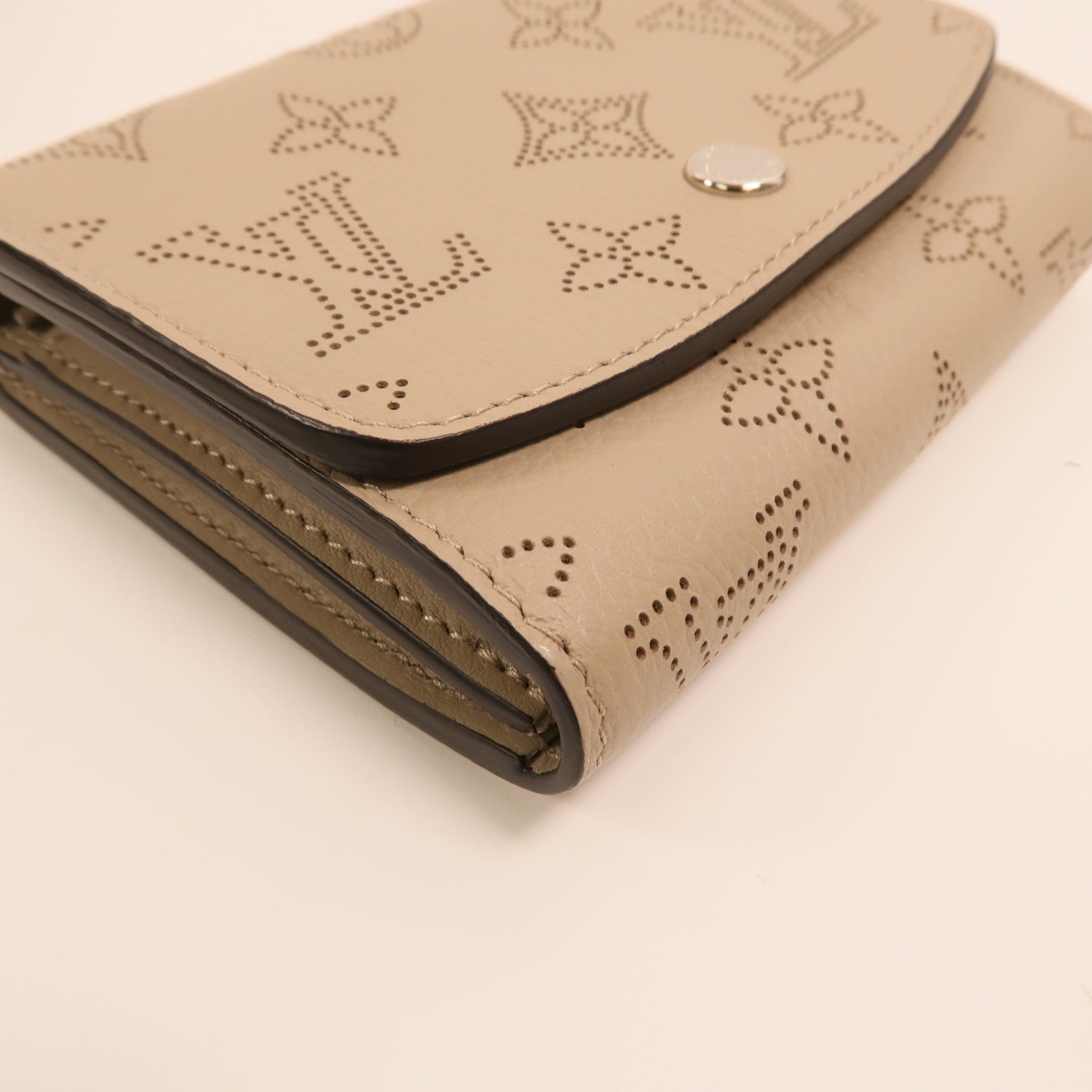 LOUIS VUITTON Mahina Iris Compact Wallet銀扣錢包