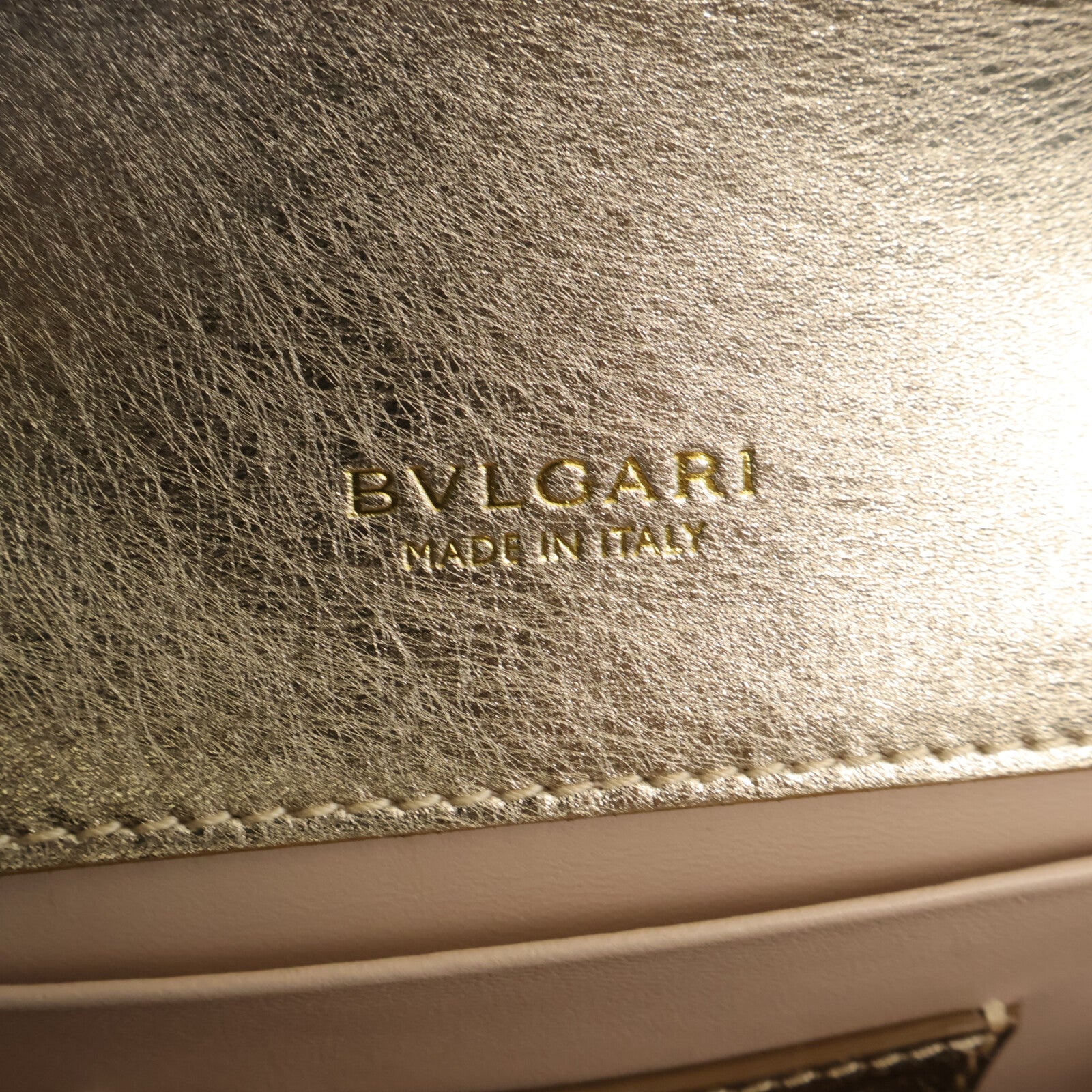 BVLGARI 牛皮皮革Serpenti Forever Day to Night鏈帶肩背袋