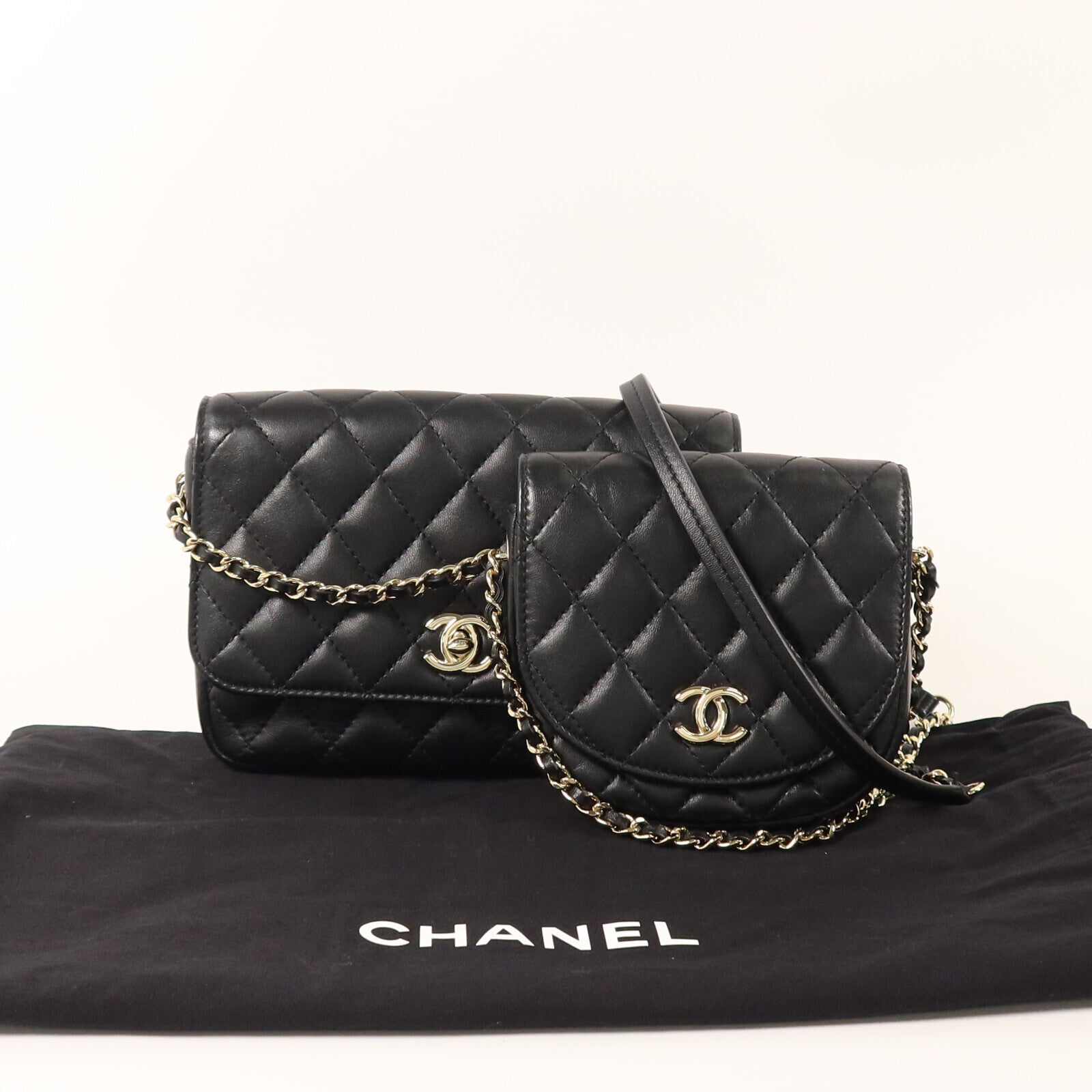 CHANEL 羊皮皮革Side Pack Bag金扣鏈帶肩背袋