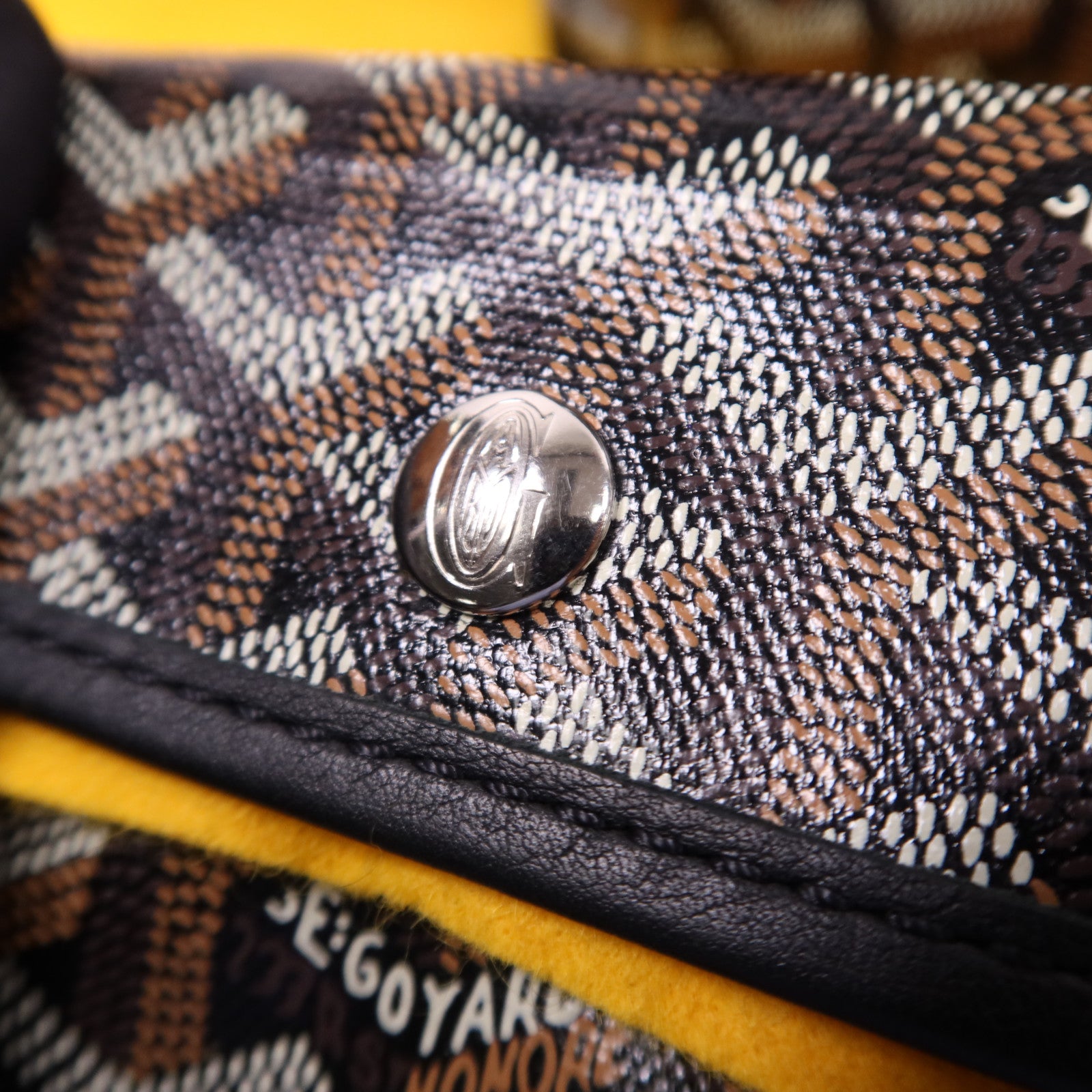 GOYARD 塗層帆布Anjou Mini銀扣肩背袋