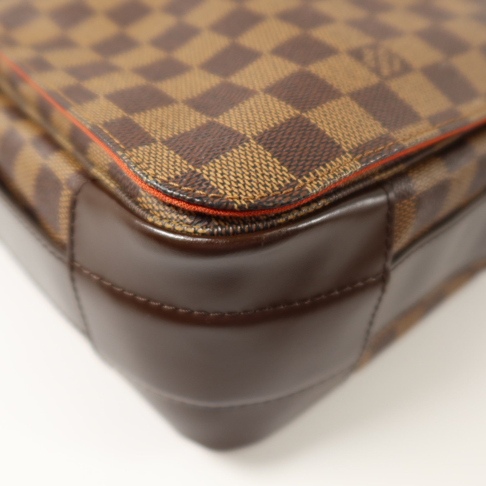 LOUIS VUITTON Damier Bastille金扣肩背袋