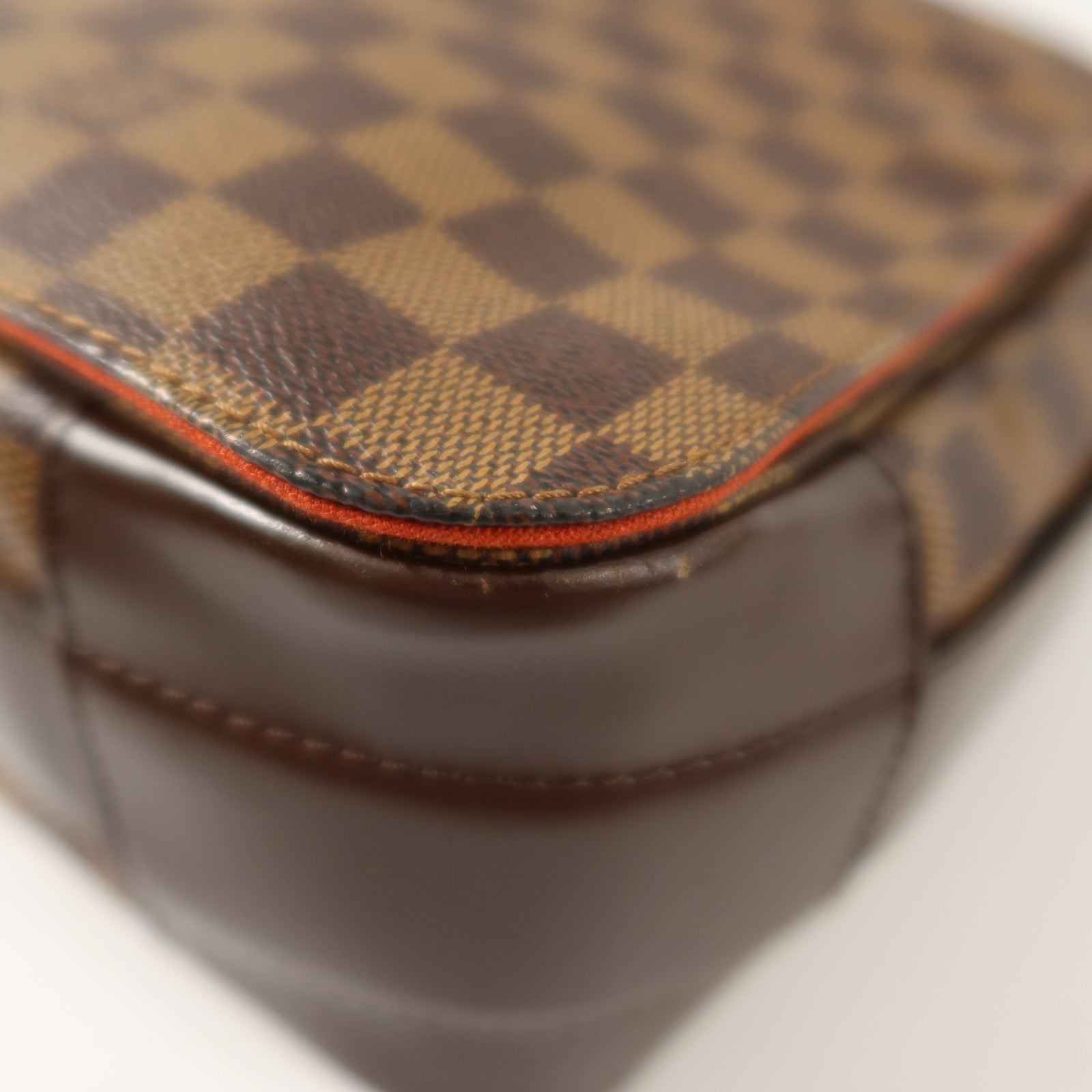 LOUIS VUITTON Damier Bastille金扣肩背袋