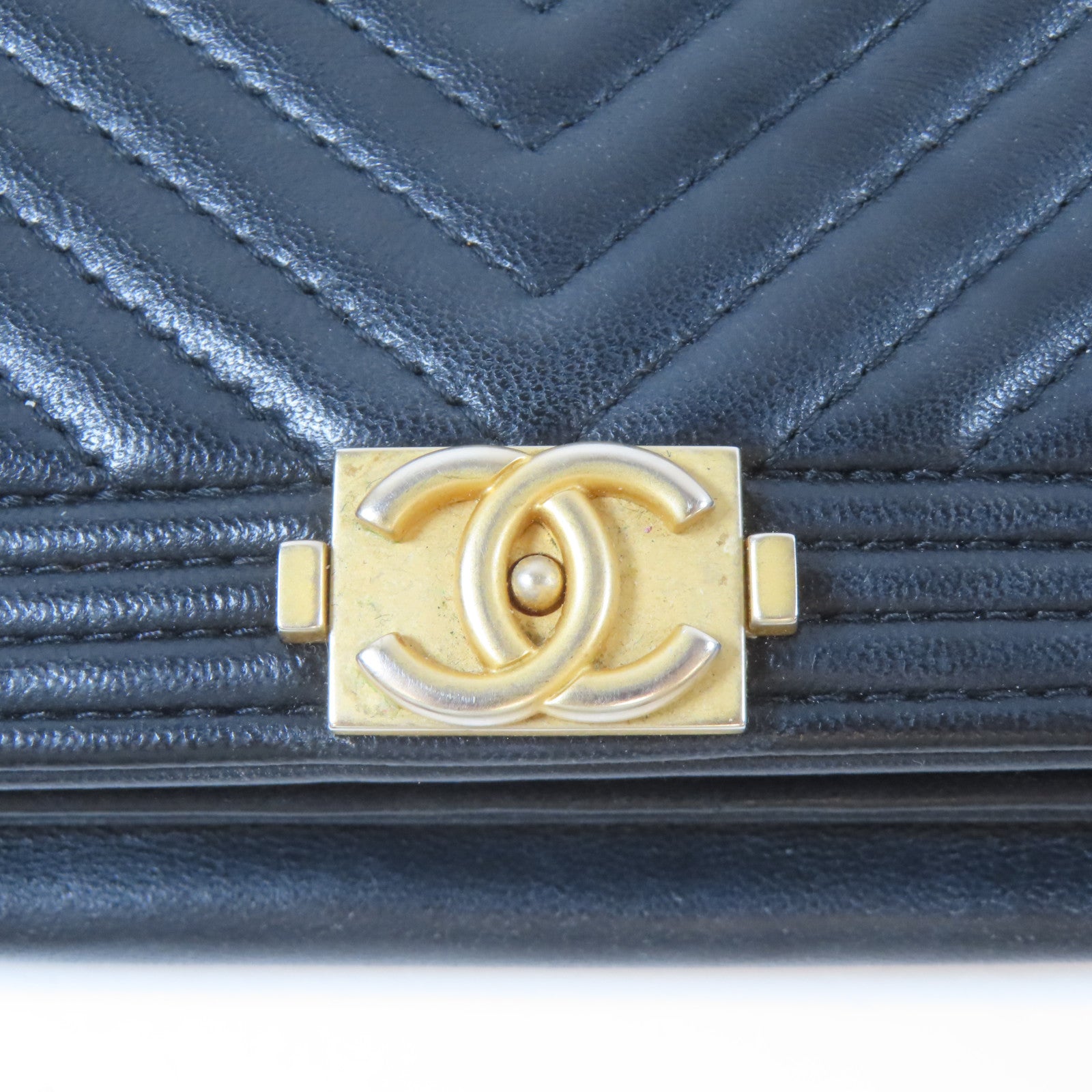 CHANEL 斜紋牛皮皮革Boy WOC Wallet On Chain金扣鏈帶肩背袋黑色