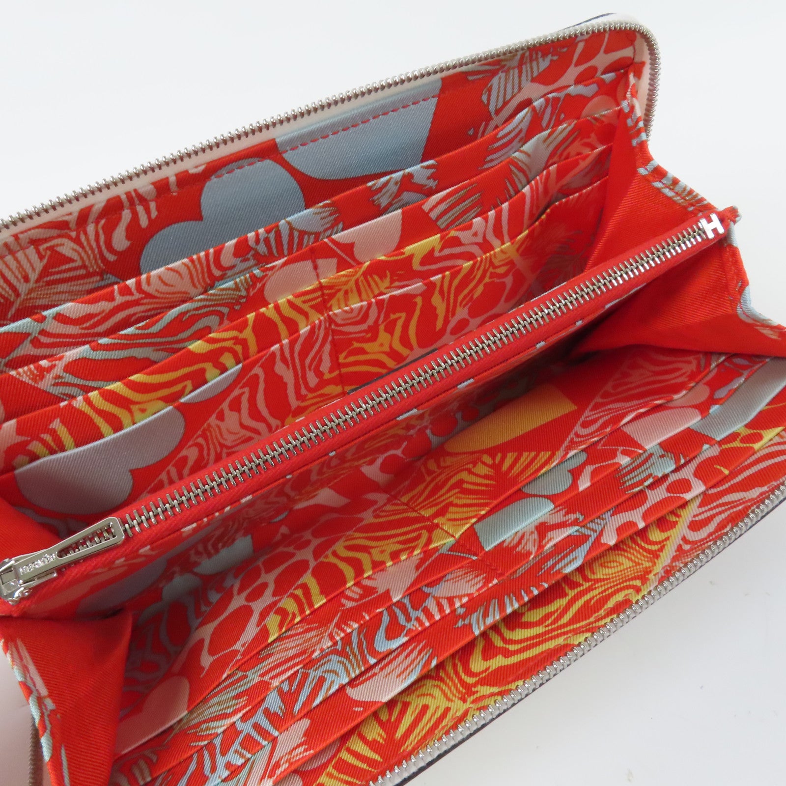 HERMES 【激減優惠】Evercolor皮革Silk In Classic Long Wallet銀扣長錢包白色