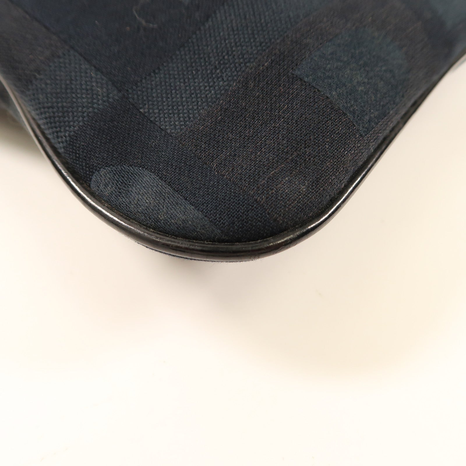 BALLY 帆布Shoulder Bag銀扣肩背袋