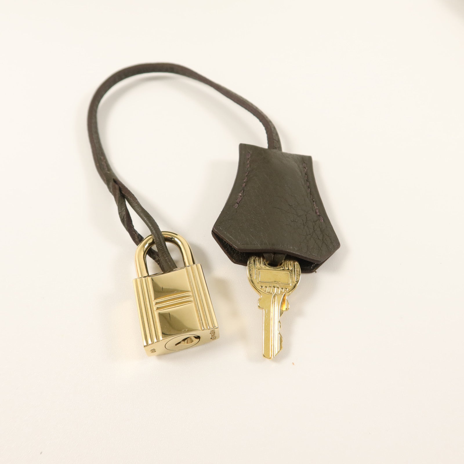 HERMES Clemence皮革Kelly 32手挽袋Vert de Gris