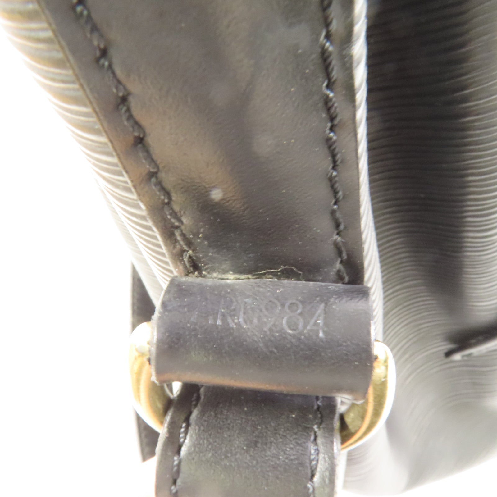 LOUIS VUITTON Epi Petit Noe金扣肩背袋