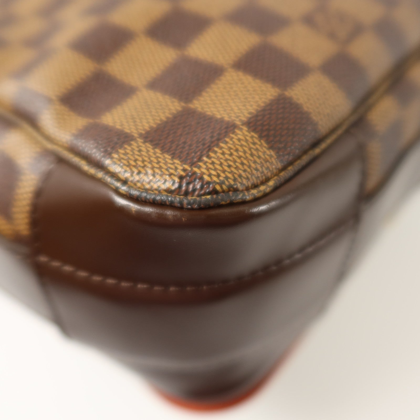 LOUIS VUITTON Damier Bastille金扣肩背袋