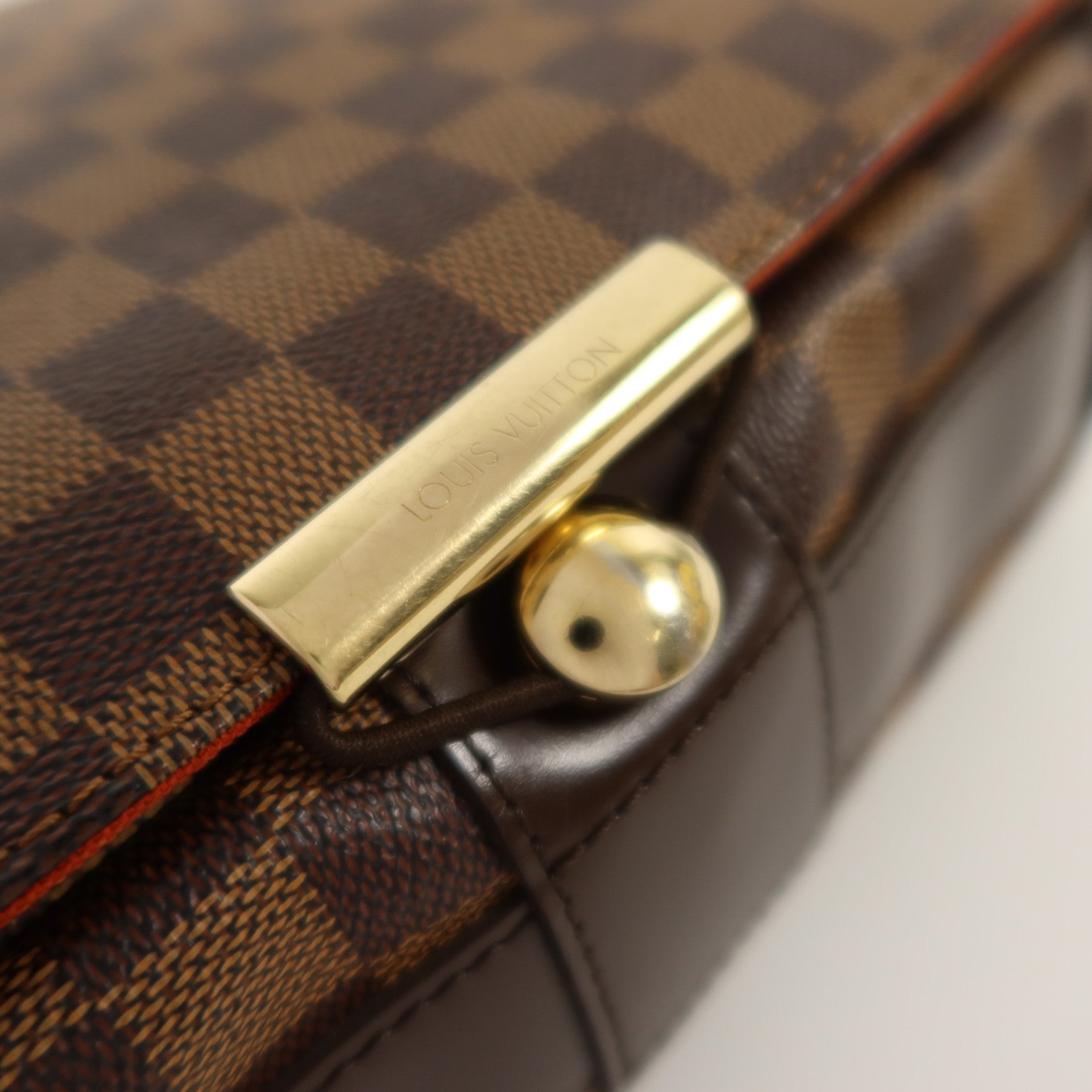 LOUIS VUITTON Damier Bastille金扣肩背袋