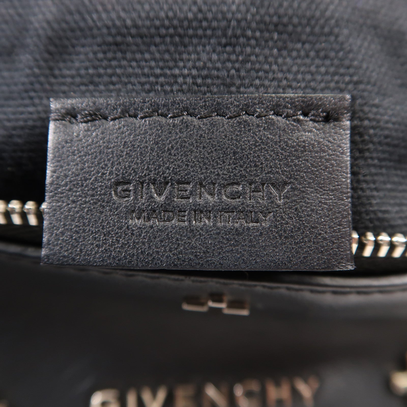 GIVENCHY 牛皮皮革Pandora銀扣鏈帶肩背袋