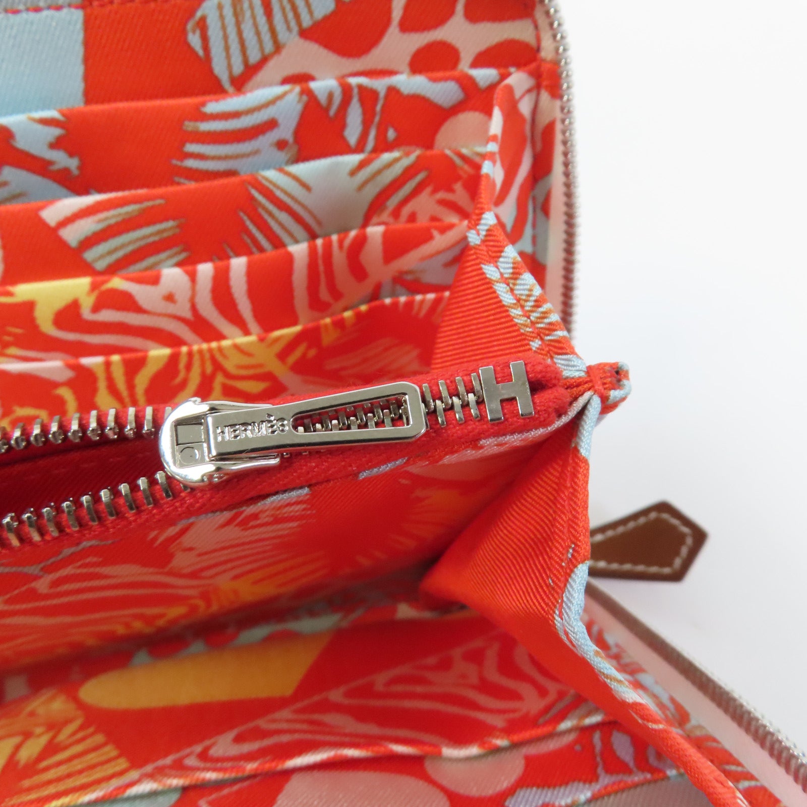 HERMES 【激減優惠】Evercolor皮革Silk In Classic Long Wallet銀扣長錢包白色