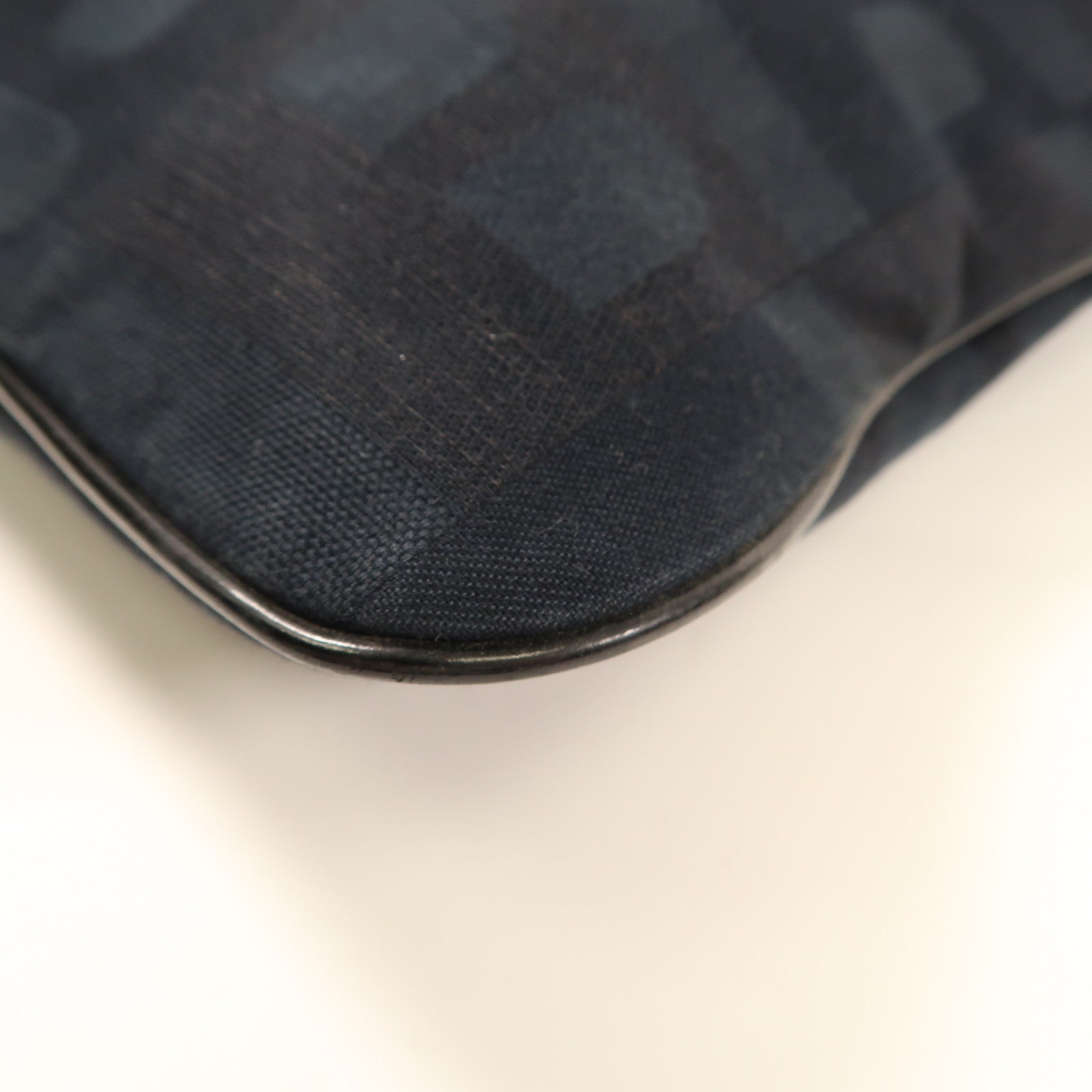 BALLY 帆布Shoulder Bag銀扣肩背袋