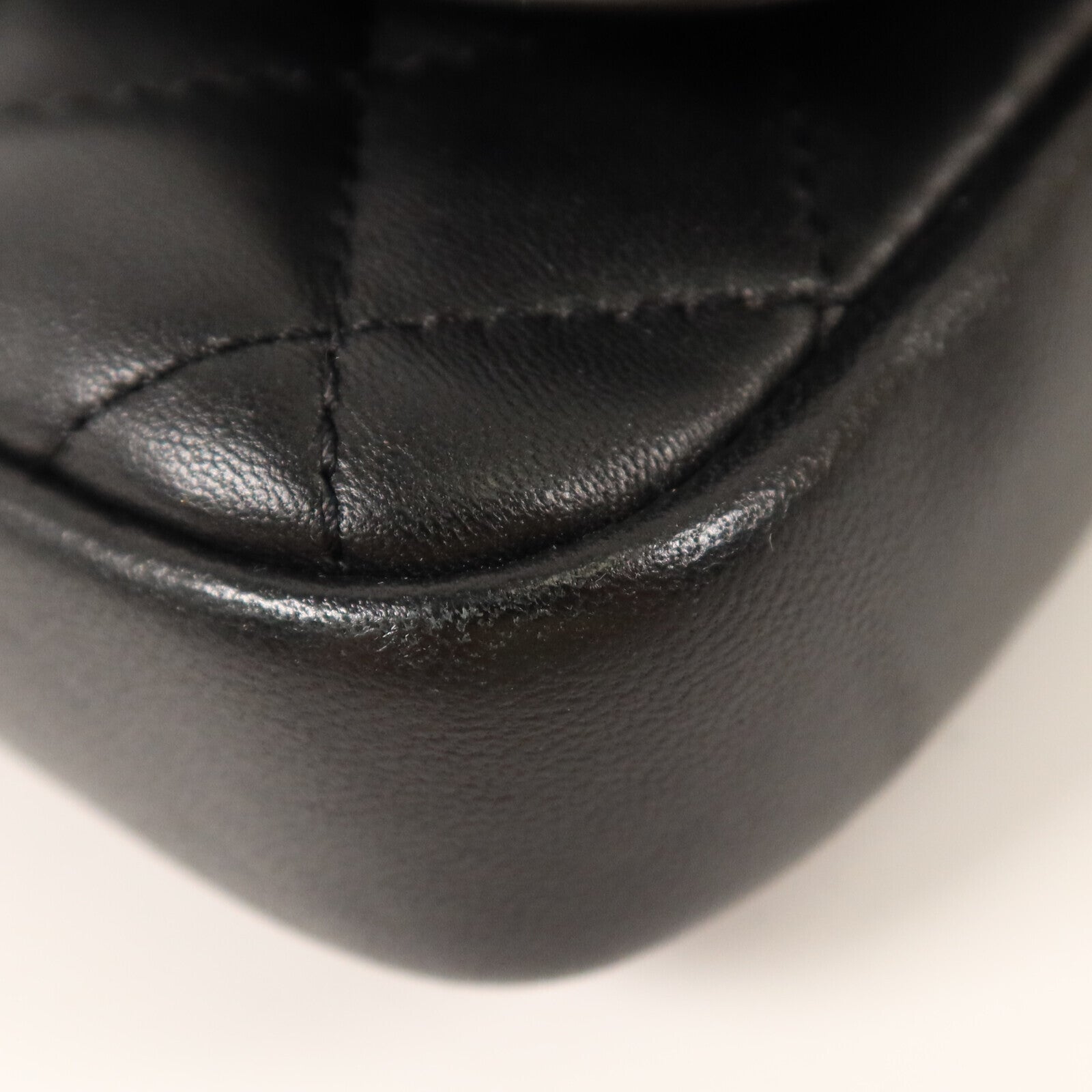 CHANEL 羊皮皮革Side Pack Bag金扣鏈帶肩背袋