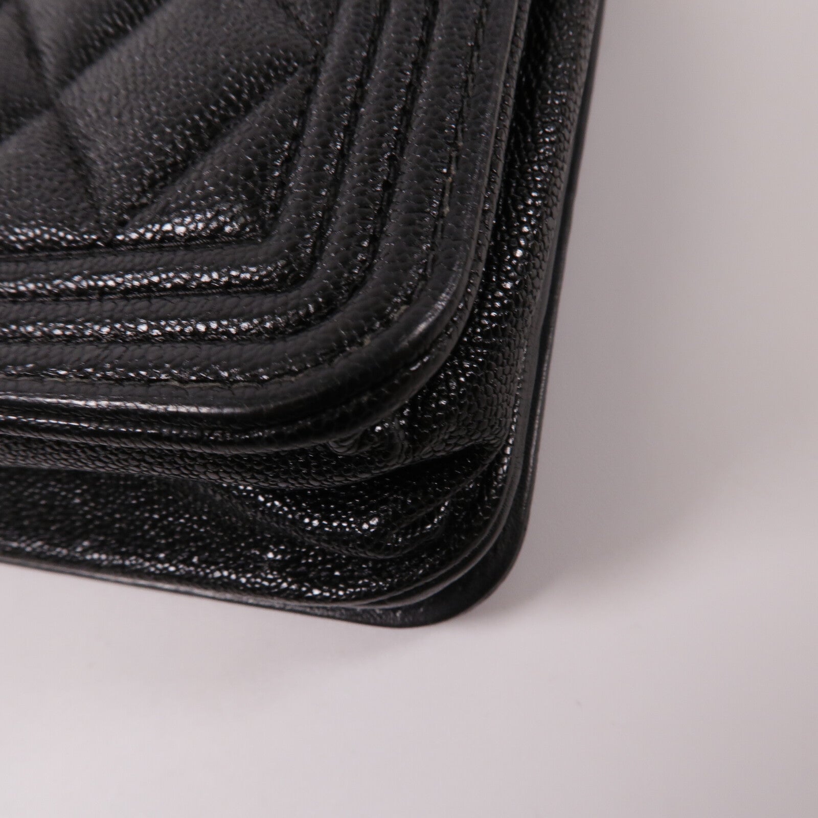 CHANEL 牛皮皮革Boy Wallet On Chain鏈帶肩背袋