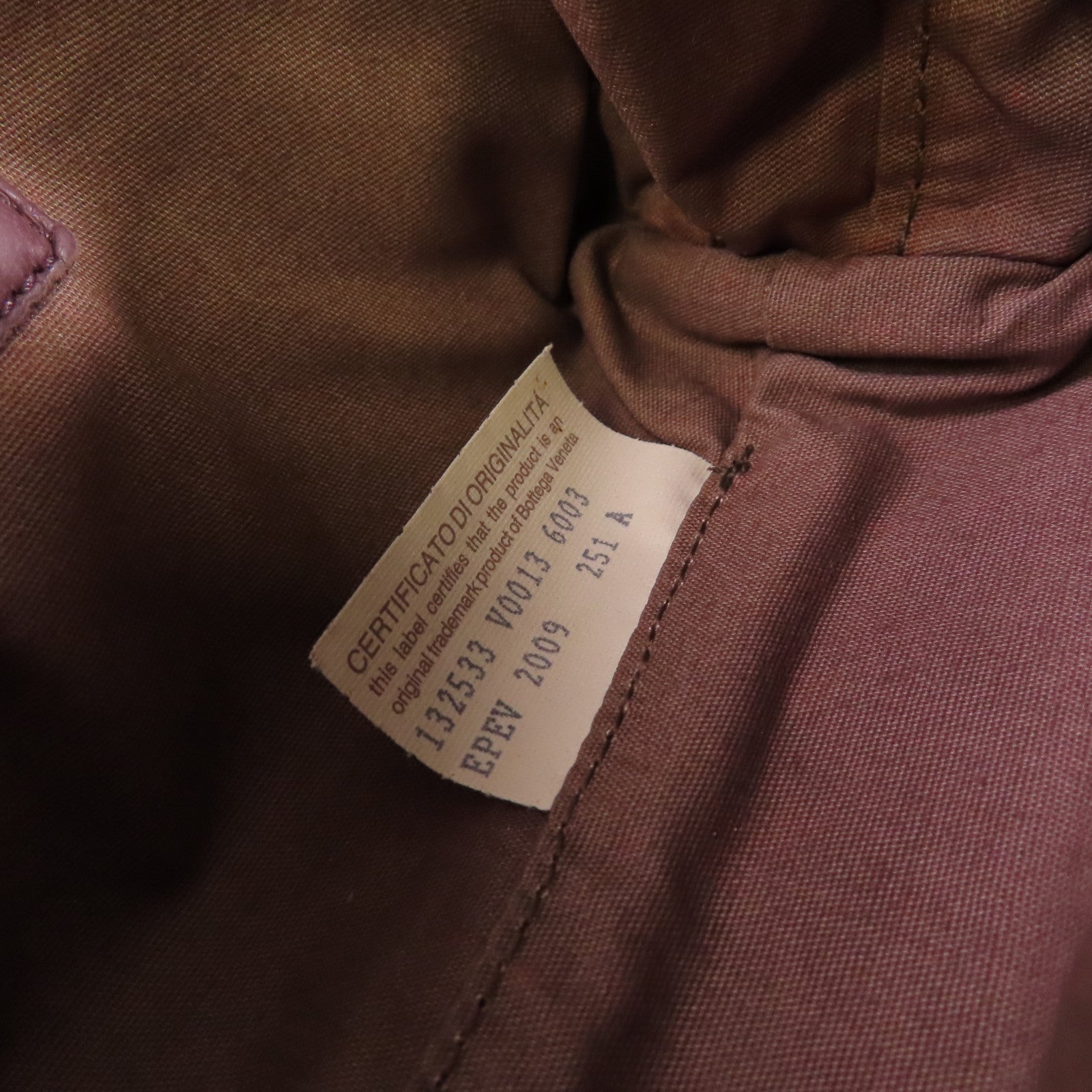 BOTTEGA VENETA 【激減優惠】織紋皮革Pouch金扣手拿包紫色