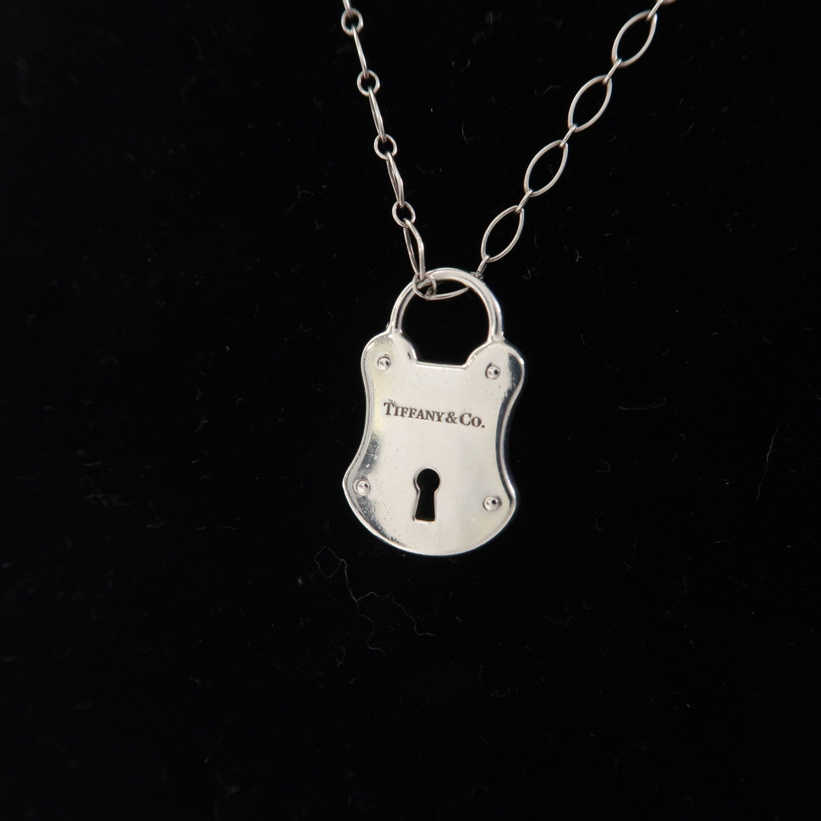 TIFFANY＆CO 925純銀Emblem Lock Pendant Necklace項鍊