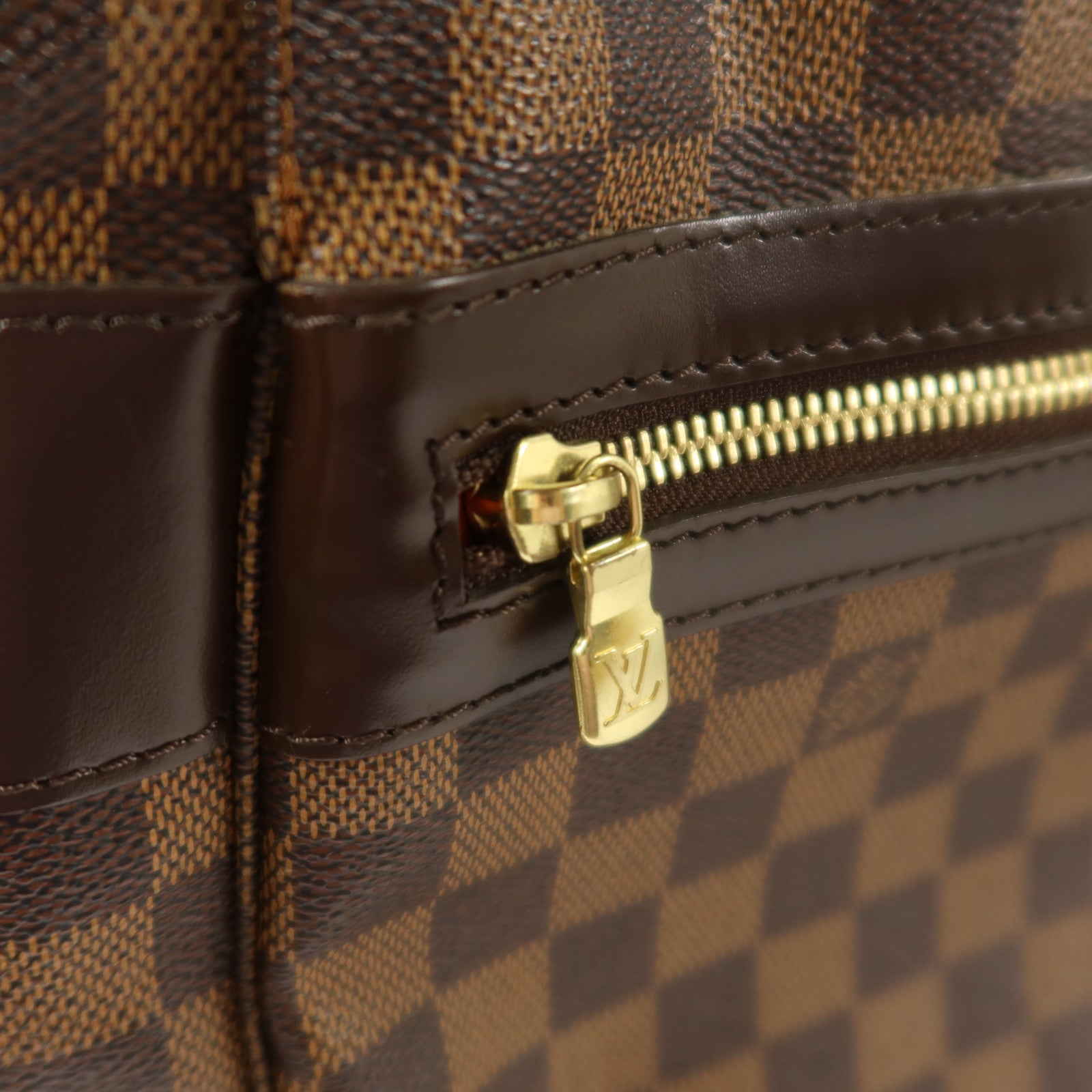 LOUIS VUITTON Damier Bastille金扣肩背袋