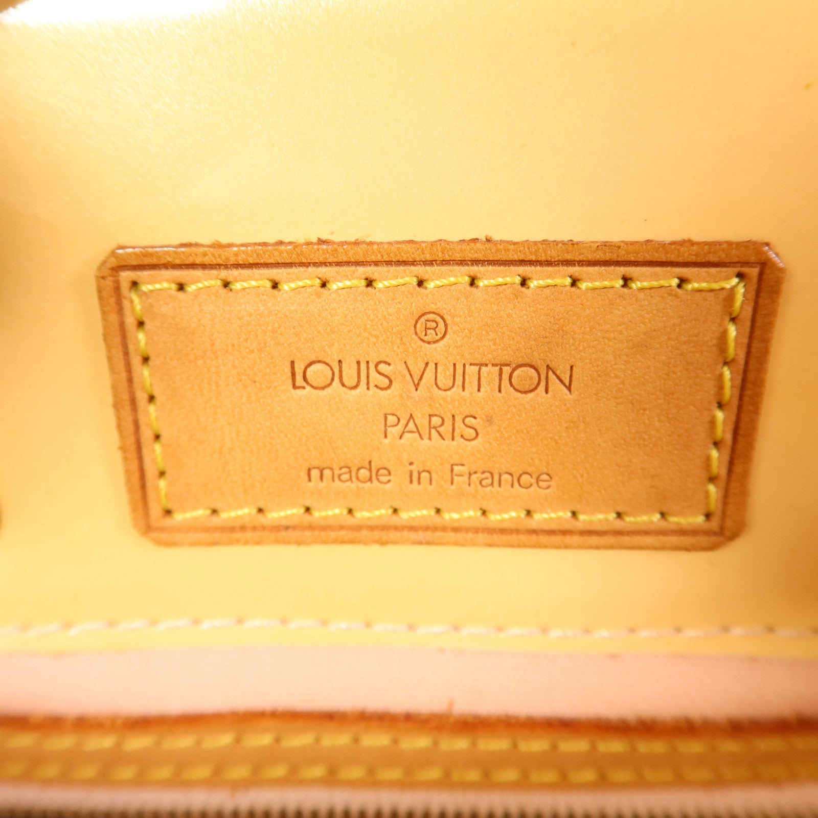 LOUIS VUITTON Vernis Reade PM金扣手挽袋