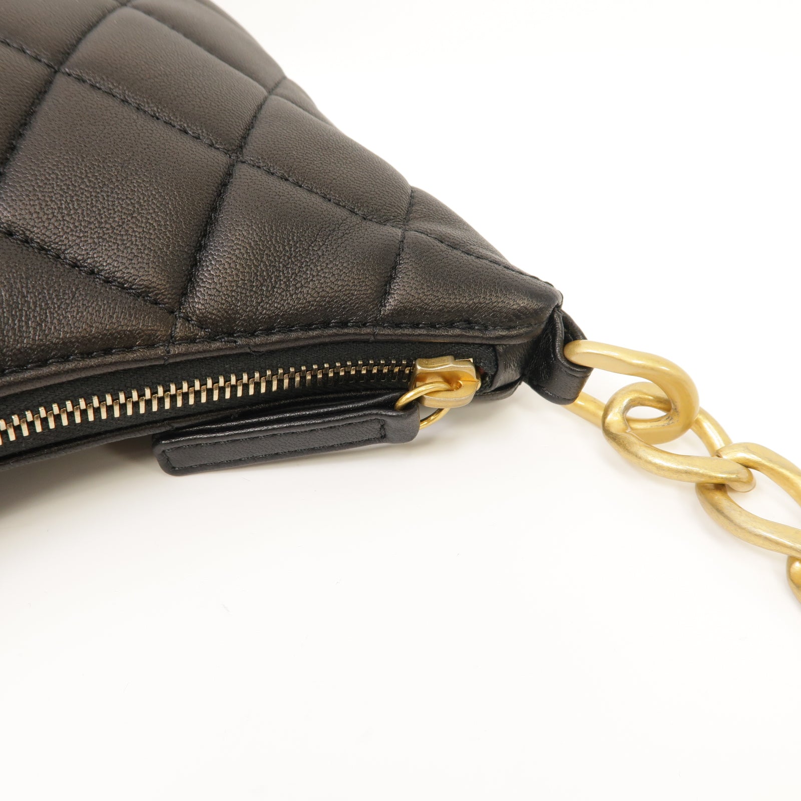 CHANEL 菱格牛皮皮革Chain Shoulder金扣肩背袋黑色