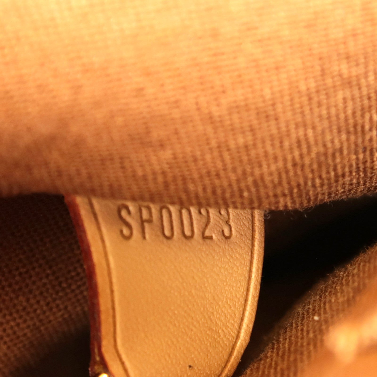 LOUIS VUITTON 【激減優惠】Monogram Abbesses金扣肩背袋