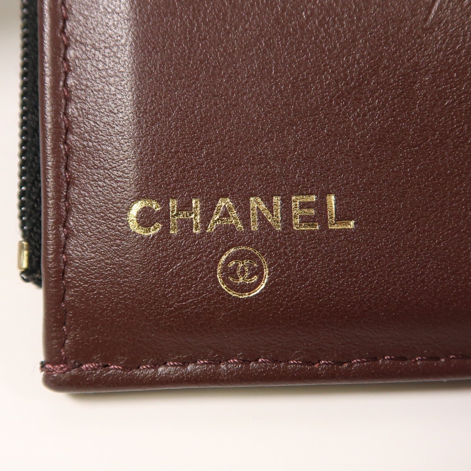 CHANEL 牛皮皮革Fold Wallet金扣錢包