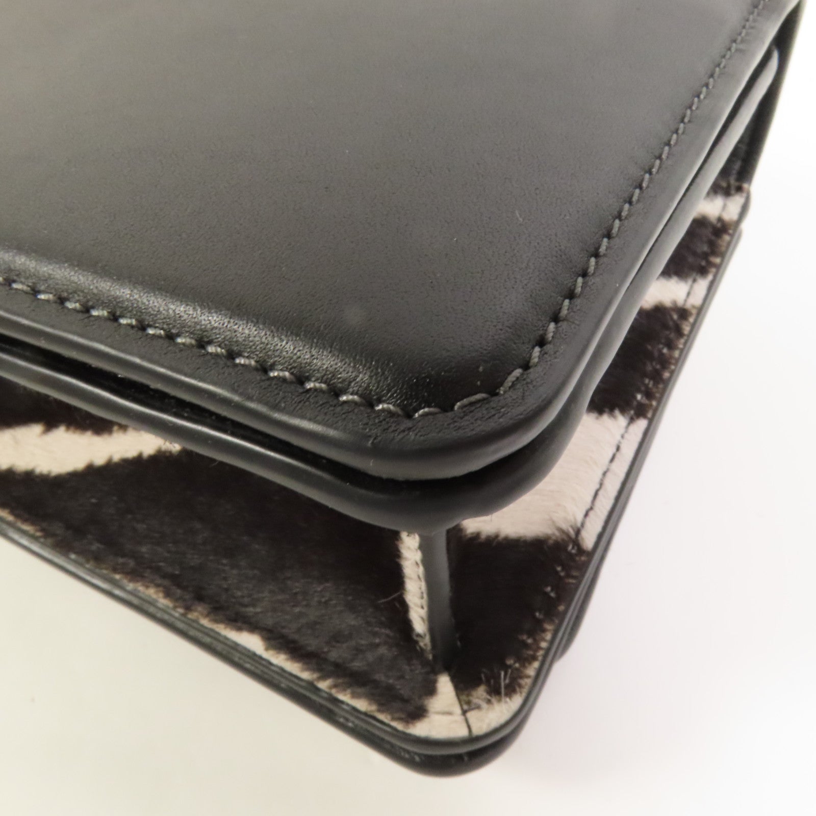 COACH 毛皮皮革Shoulder Bag銀扣肩背袋