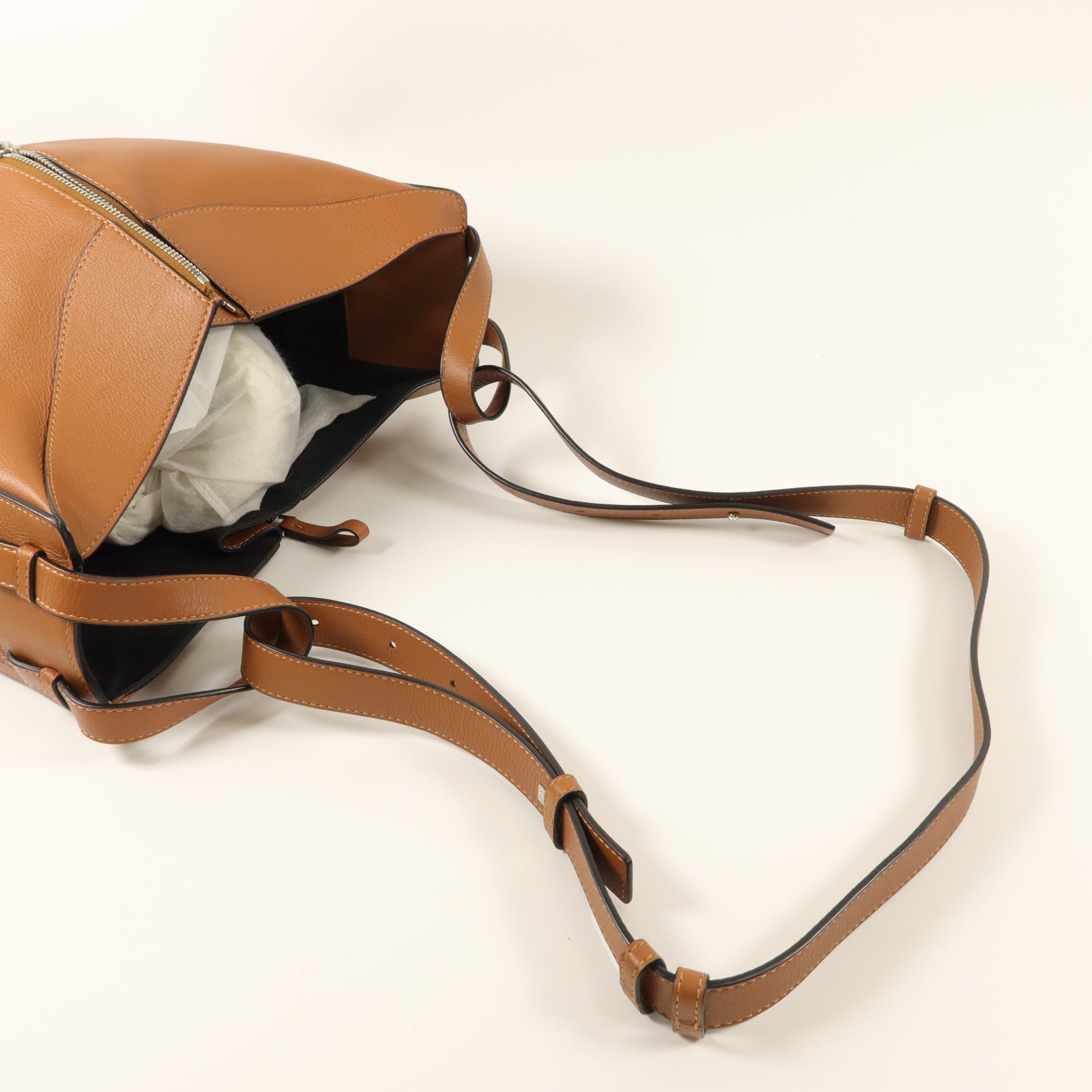 LOEWE 牛皮皮革Hammock Medium手挽肩背兩用袋