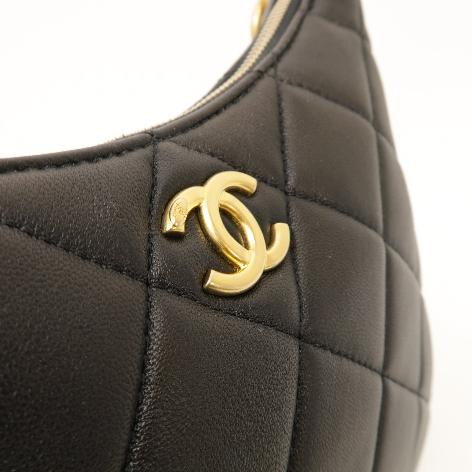 CHANEL 菱格牛皮皮革Chain Shoulder金扣肩背袋黑色