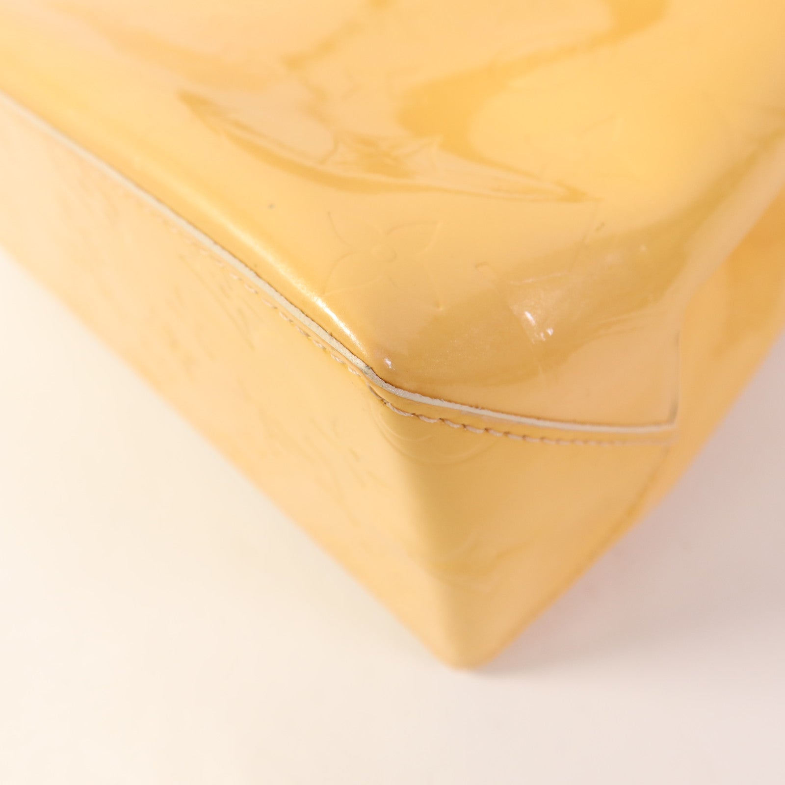 LOUIS VUITTON Vernis Reade PM金扣手挽袋