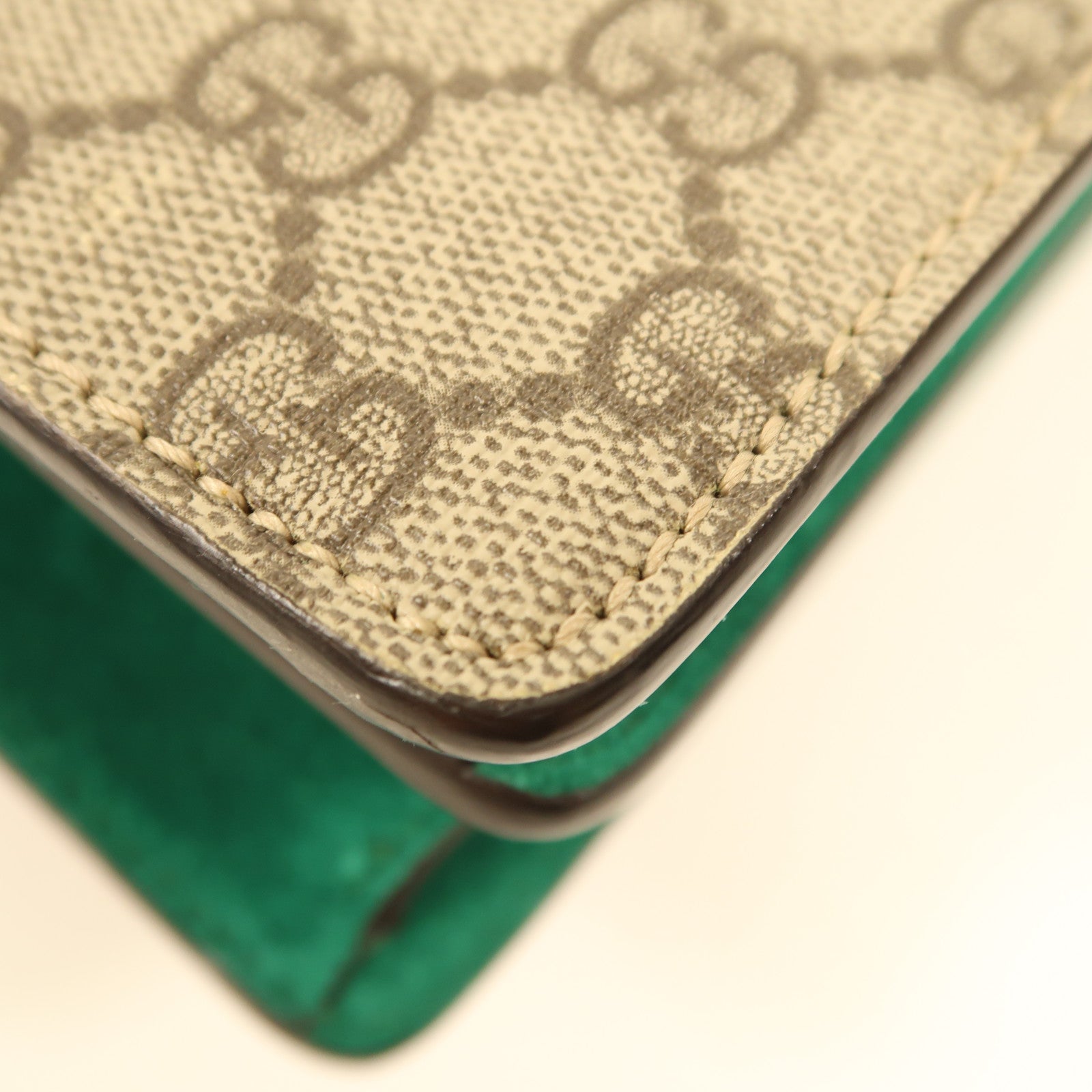 GUCCI 塗層帆布GG Supreme Dionysus銀扣鏈帶肩背袋