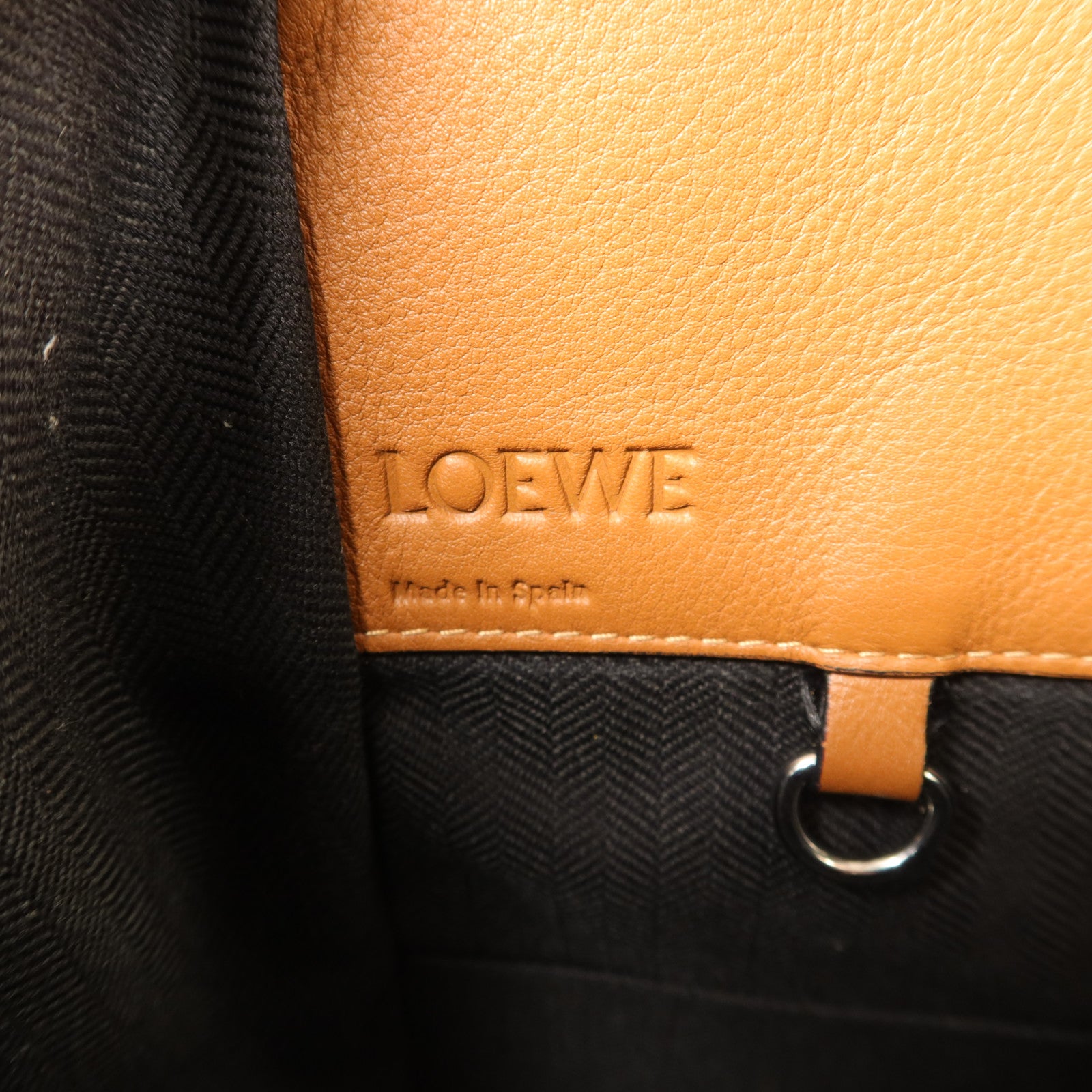 LOEWE 牛皮皮革Hammock Medium手挽肩背兩用袋