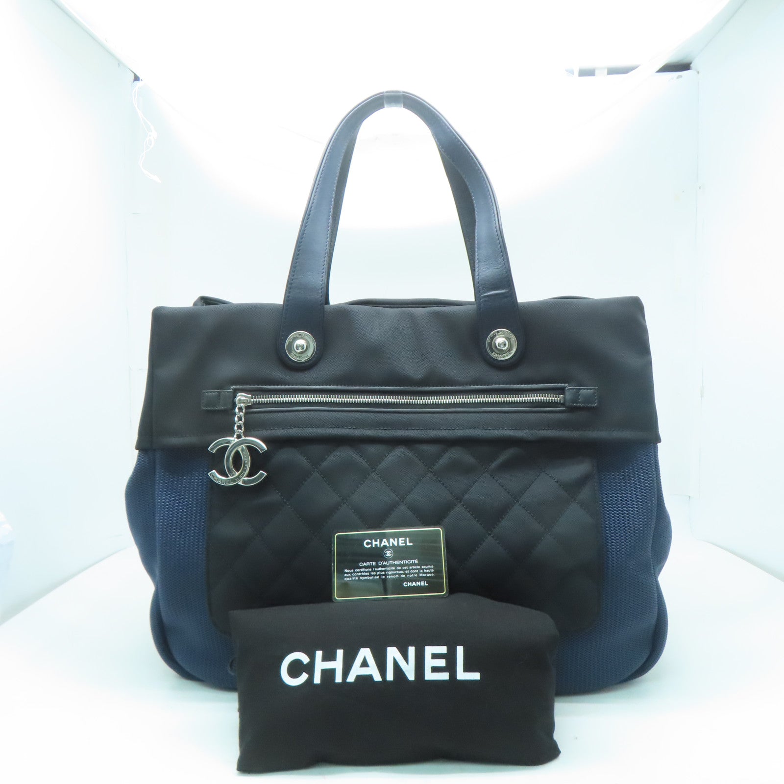 CHANEL 【激減優惠】尼龍/帆布Tote Bag銀扣手挽袋深藍色/黑色