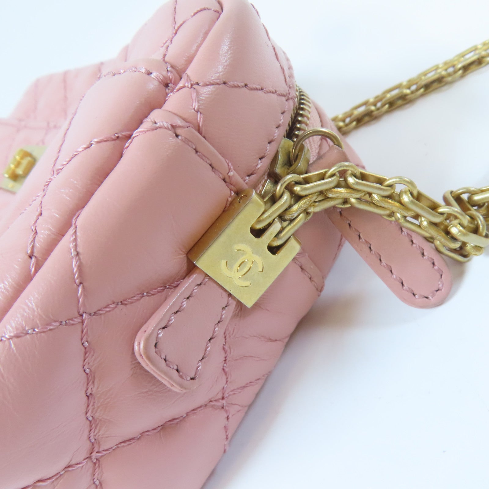 CHANEL 菱格羊皮皮革2.55 Camera Bag金扣鏈帶肩背袋粉紅色