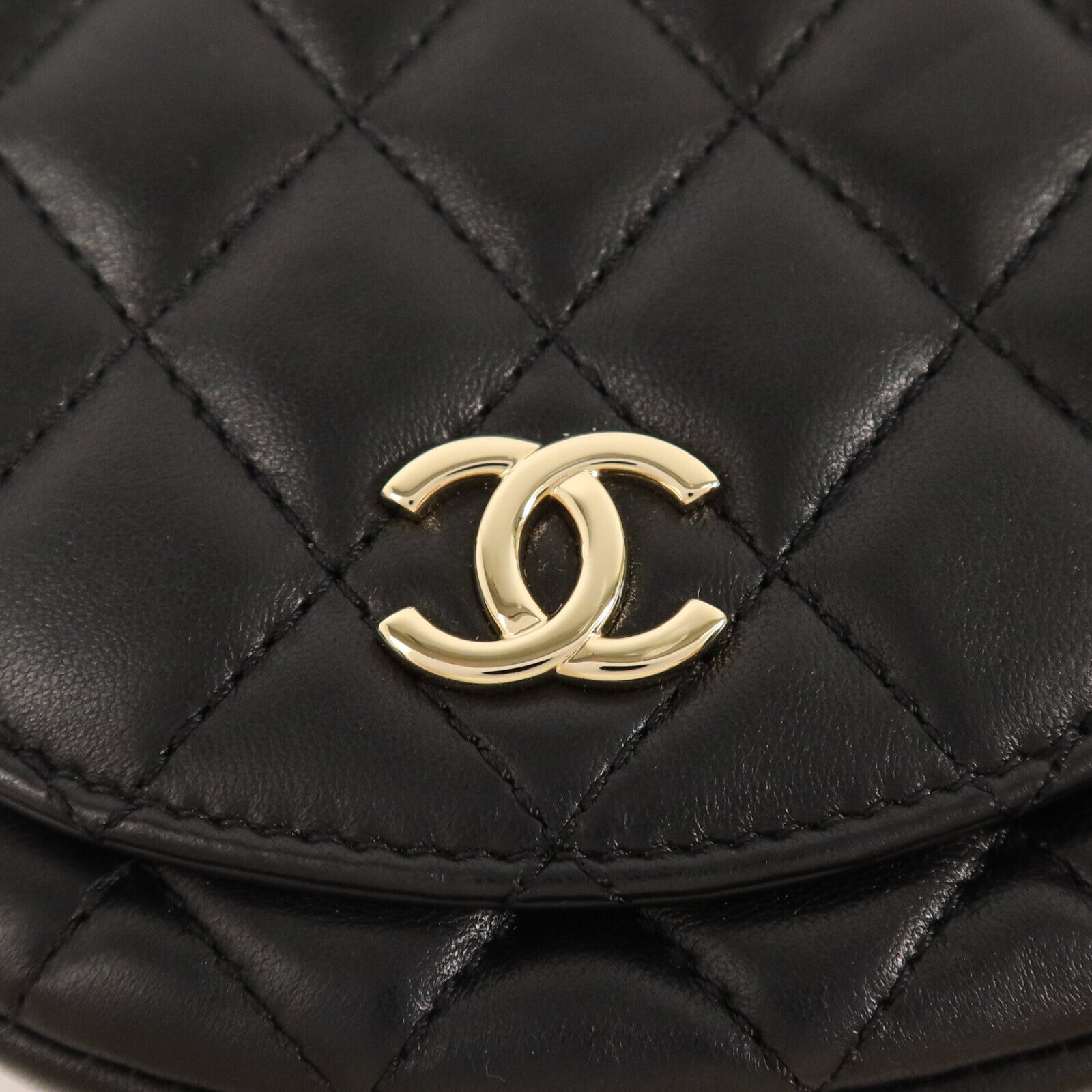 CHANEL 羊皮皮革Side Pack Bag金扣鏈帶肩背袋
