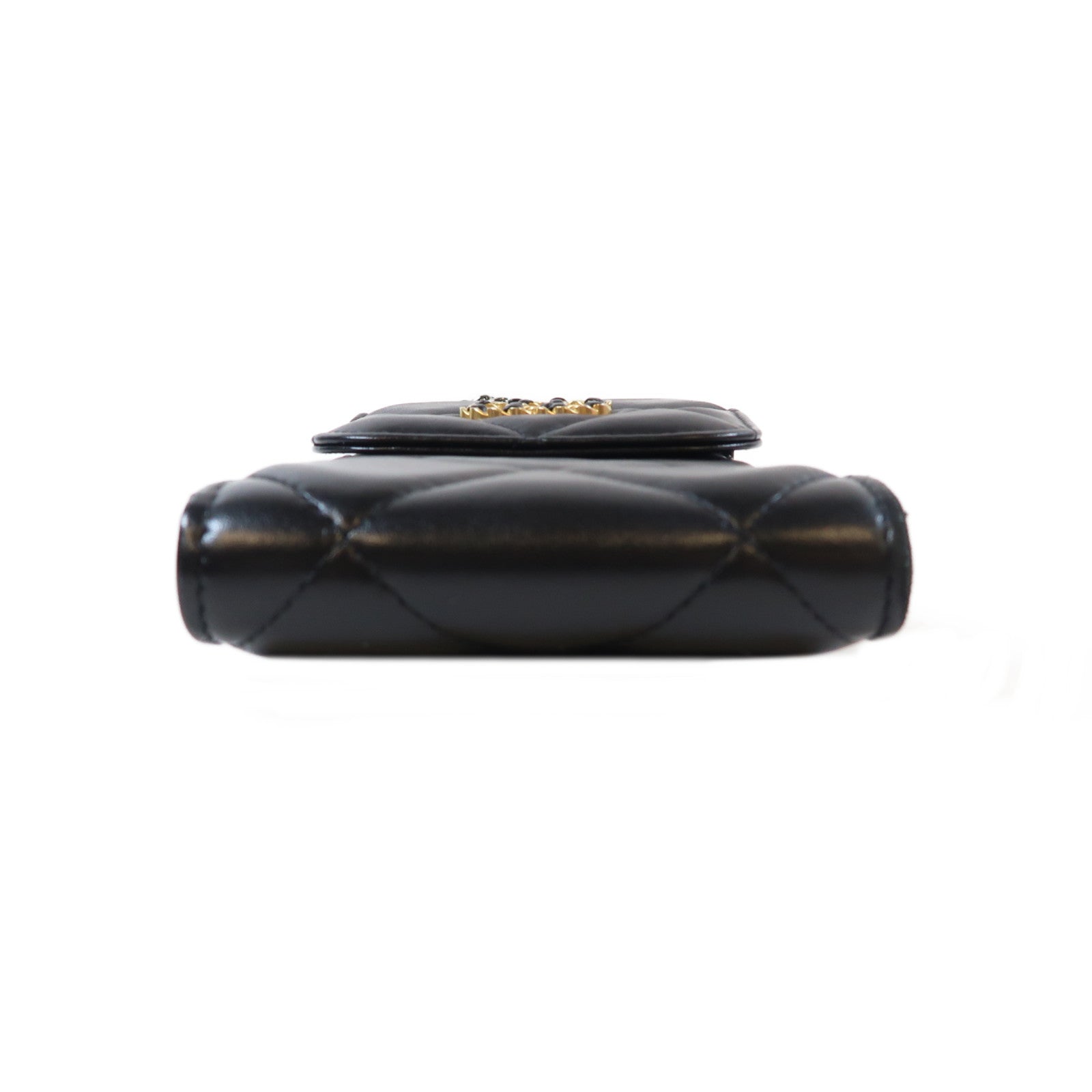 CHANEL 菱格羊皮皮革19 Phone Case金扣/銀扣鏈帶肩背袋黑色