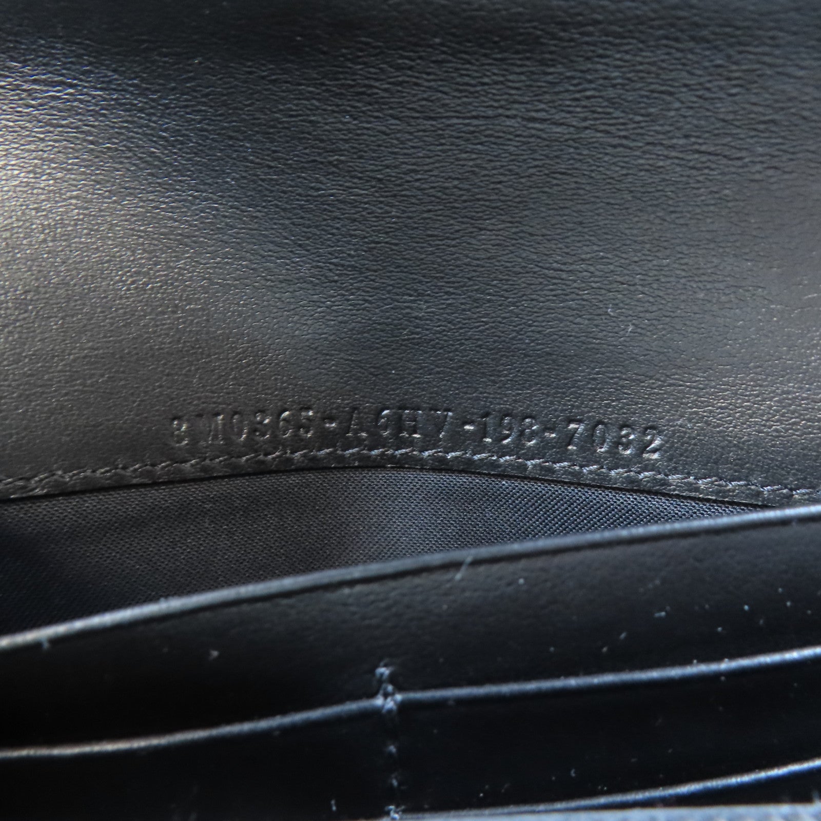 FENDI 牛皮皮革Karl Lagerfeld Wallet With Chain銀扣鏈帶肩背袋黑色