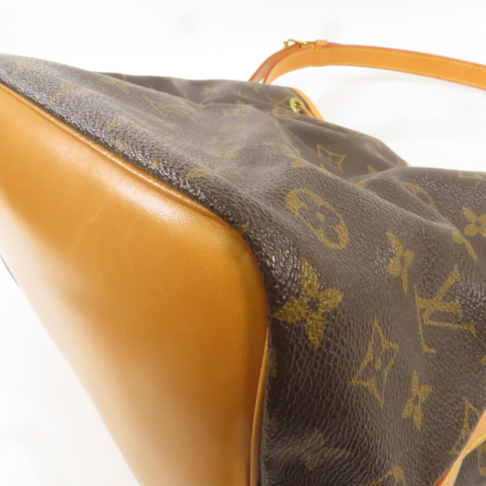 LOUIS VUITTON Monogram Noe金扣肩背袋啡色