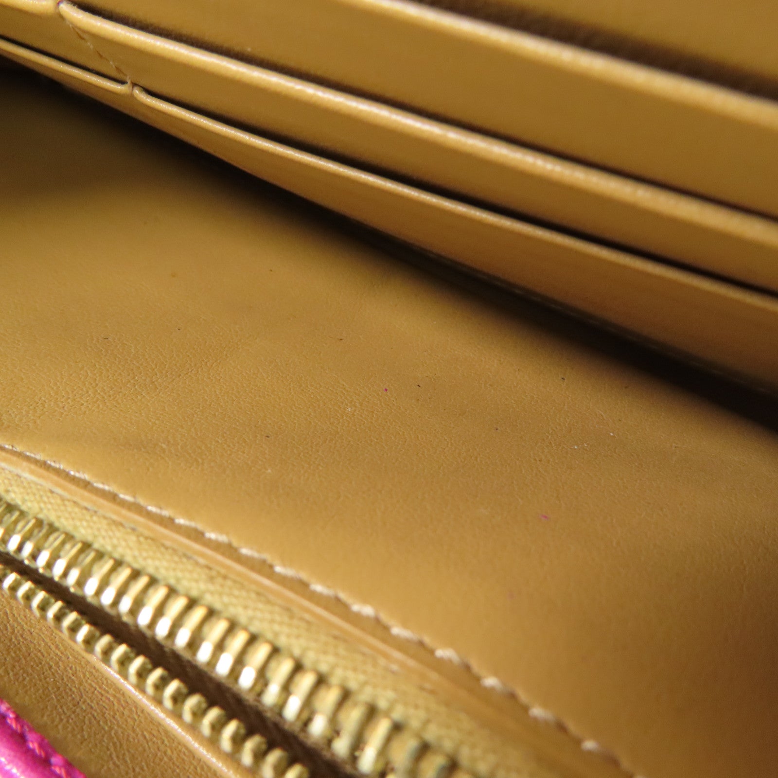 FENDI 牛皮皮革Long Wallet金扣長錢包