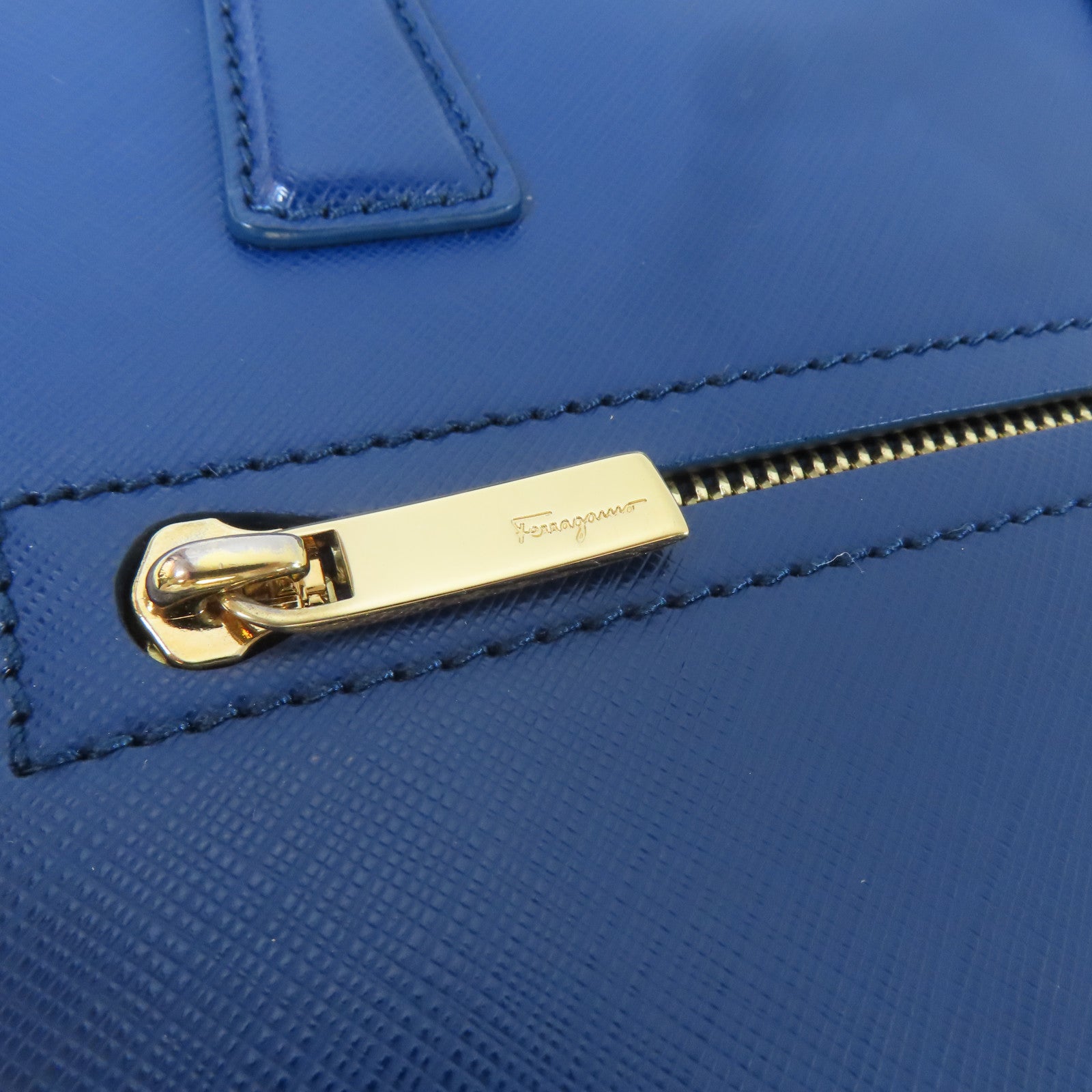 Salvatore Ferragamo 牛皮皮革2 Way Shoulder金扣手挽肩背兩用袋藍色