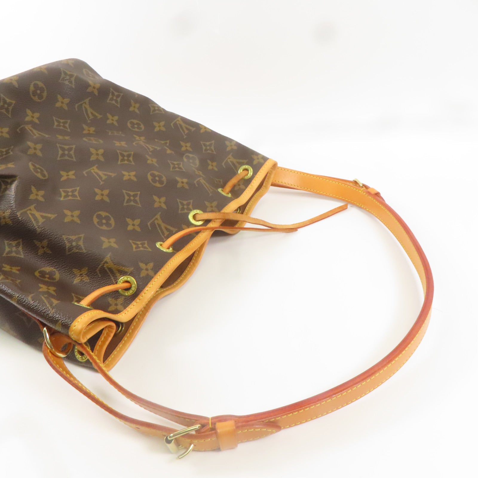 LOUIS VUITTON Monogram Noe金扣肩背袋啡色