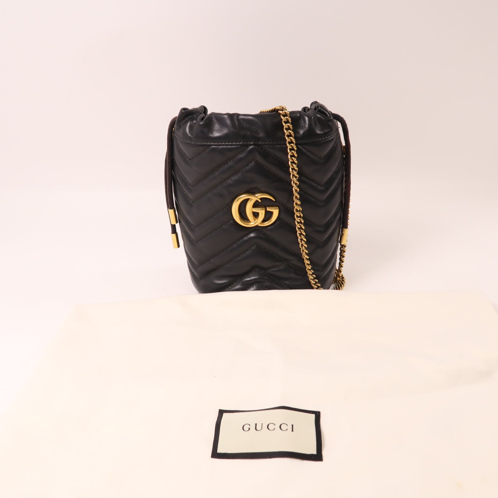 GUCCI 牛皮皮革GG Marmont金扣鏈帶肩背袋黑色