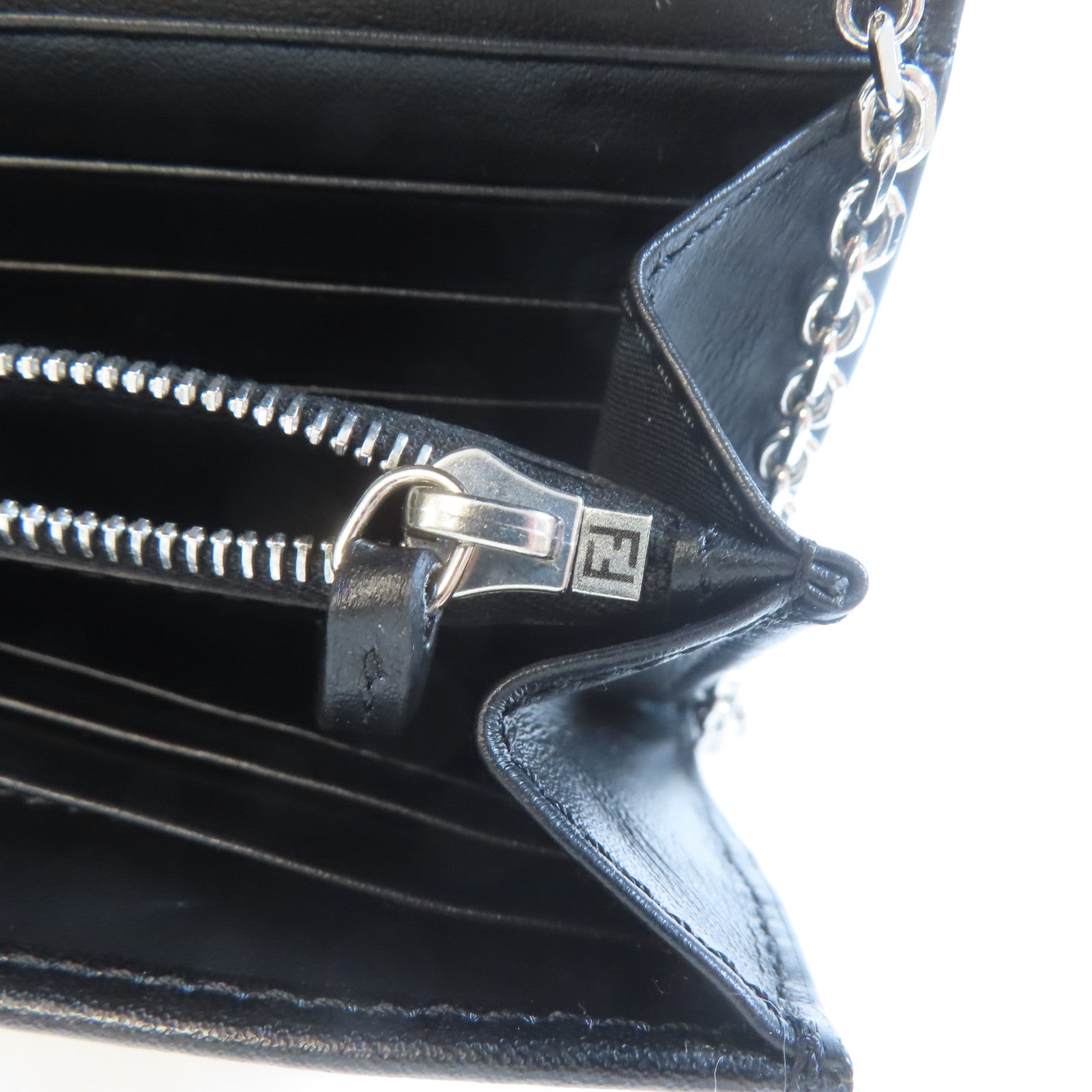 FENDI 牛皮皮革Karl Lagerfeld Wallet With Chain銀扣鏈帶肩背袋黑色