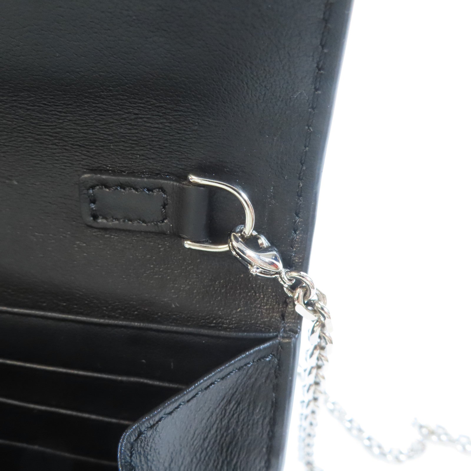 FENDI 牛皮皮革Karl Lagerfeld Wallet With Chain銀扣鏈帶肩背袋黑色