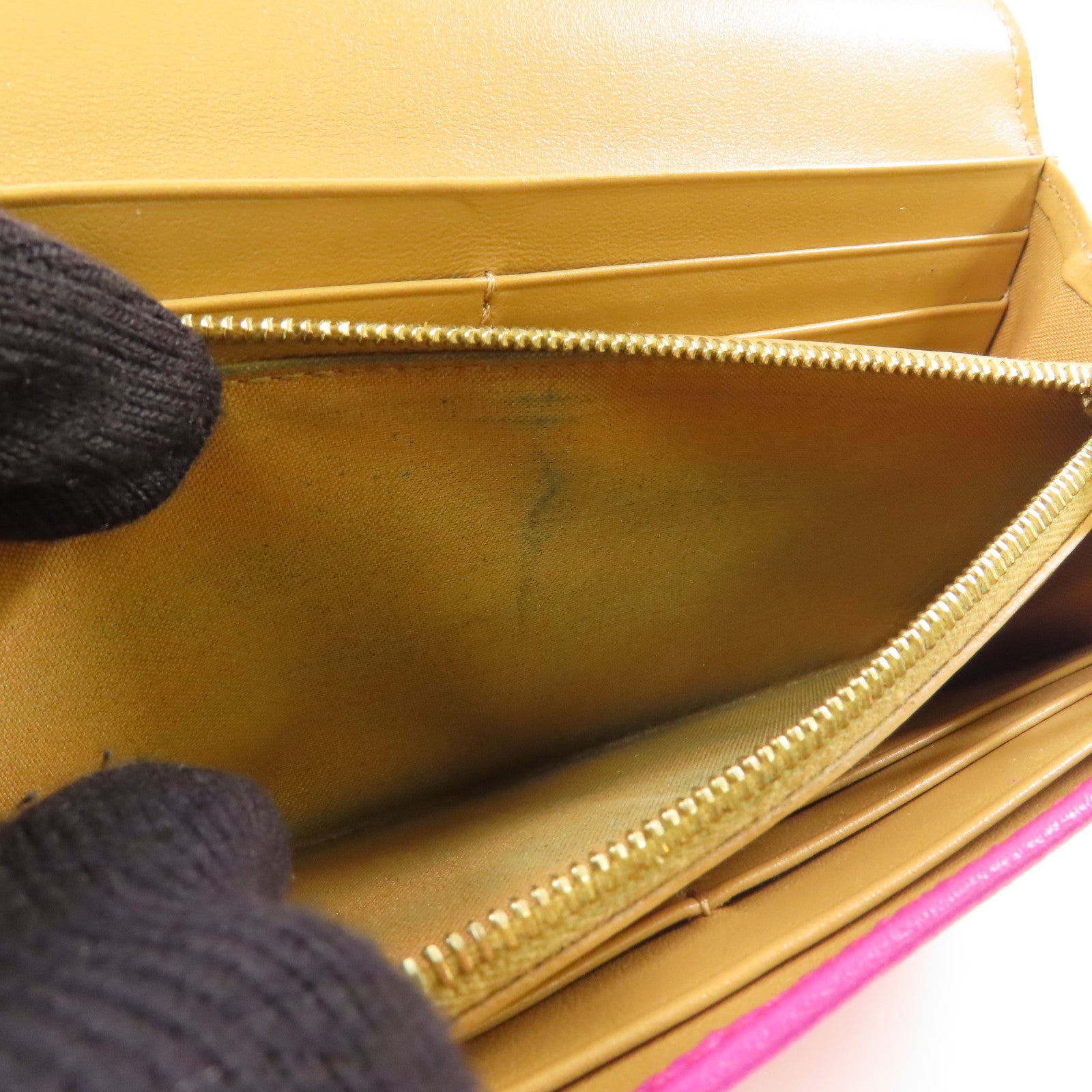 FENDI 牛皮皮革Long Wallet金扣長錢包