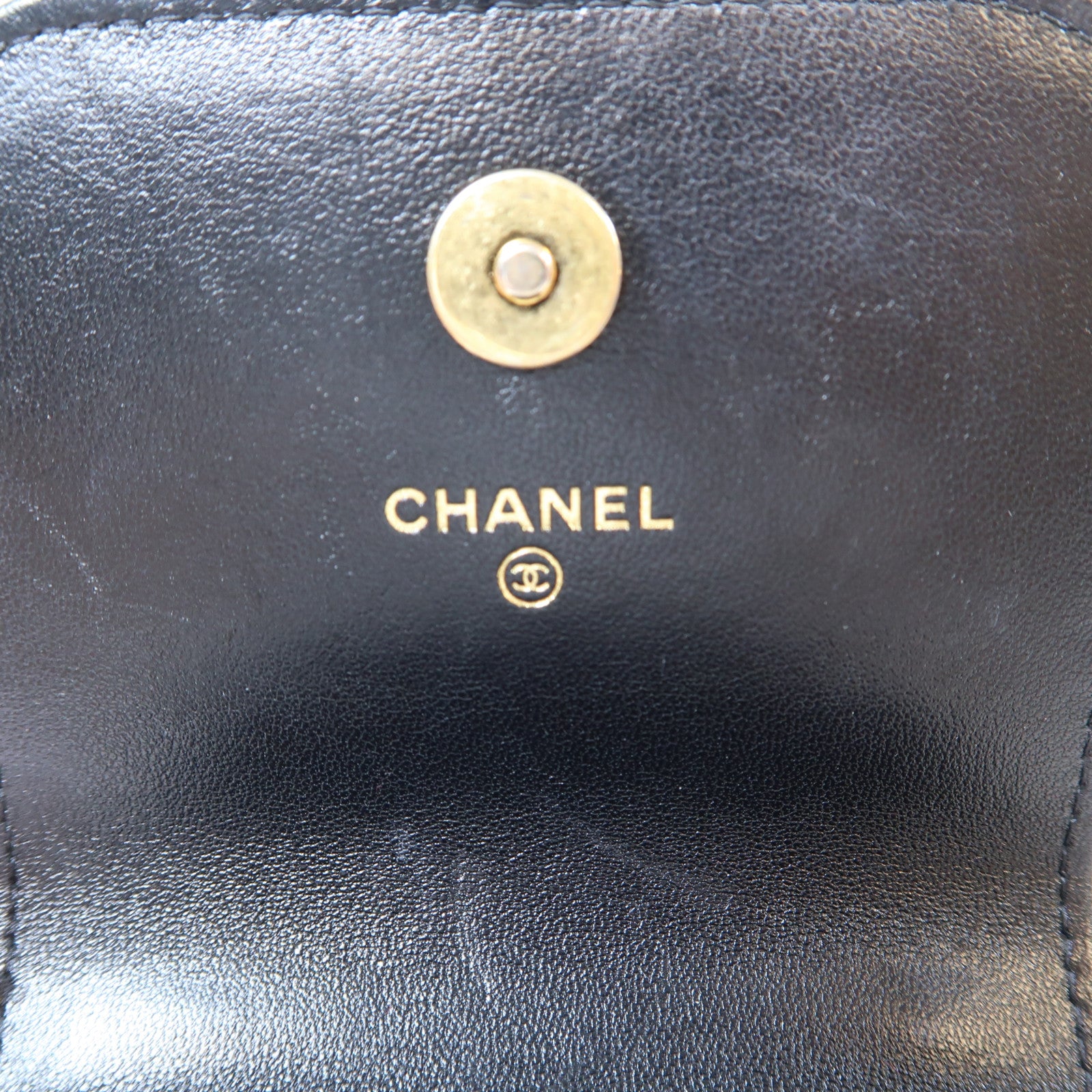 CHANEL 菱格羊皮皮革19 Phone Case金扣/銀扣鏈帶肩背袋黑色
