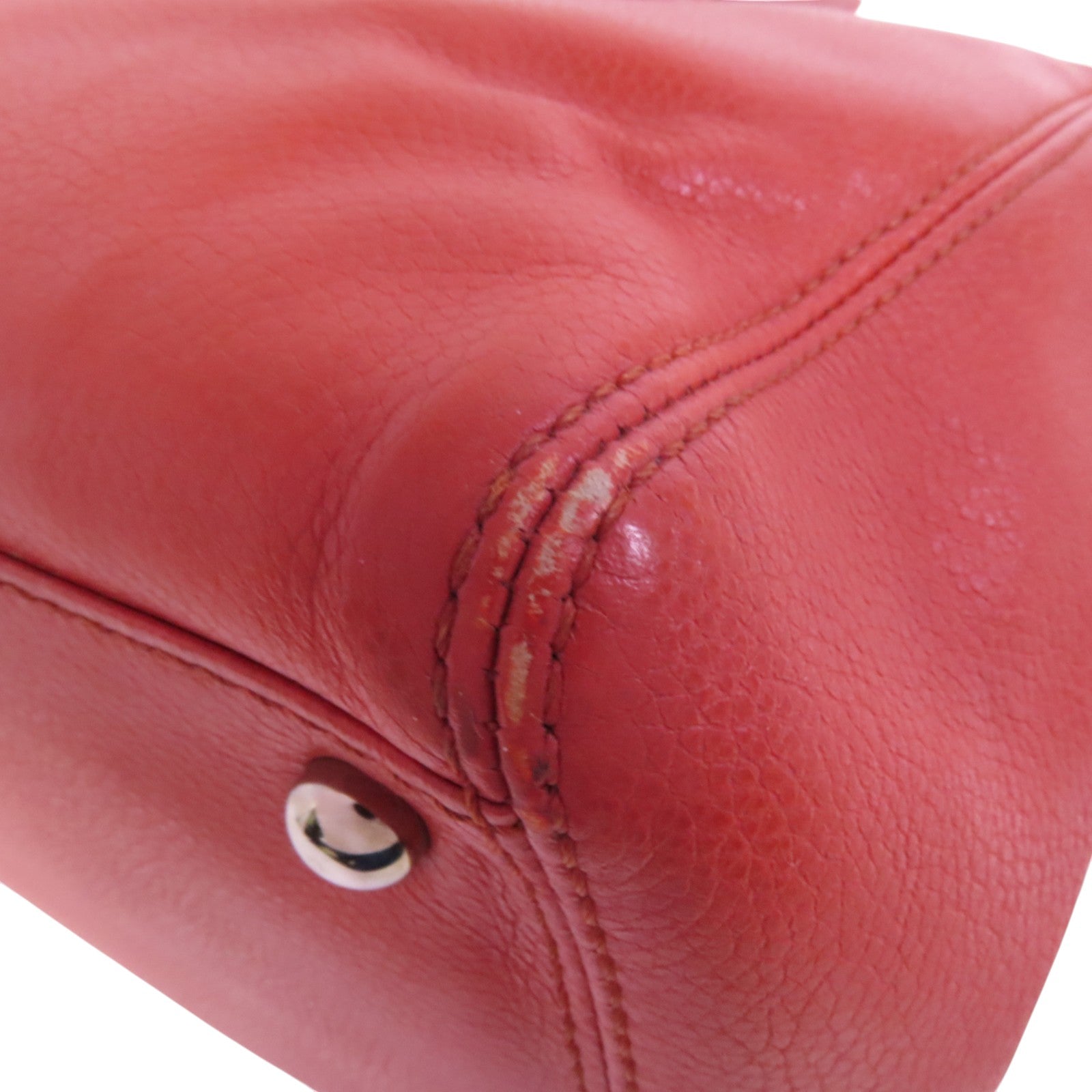 CHANEL 牛皮皮革Shoulder Bag銀扣肩背袋