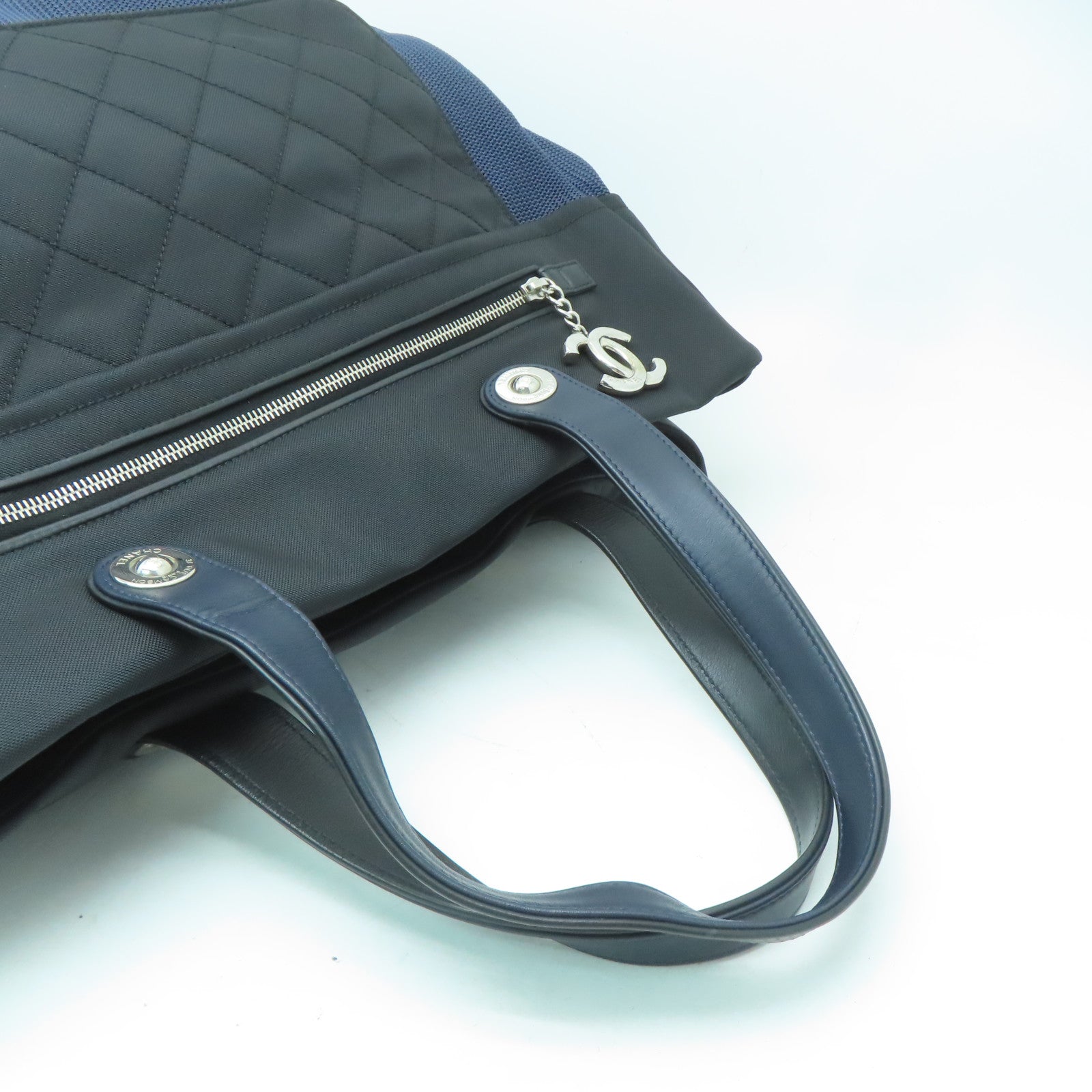CHANEL 【激減優惠】尼龍/帆布Tote Bag銀扣手挽袋深藍色/黑色