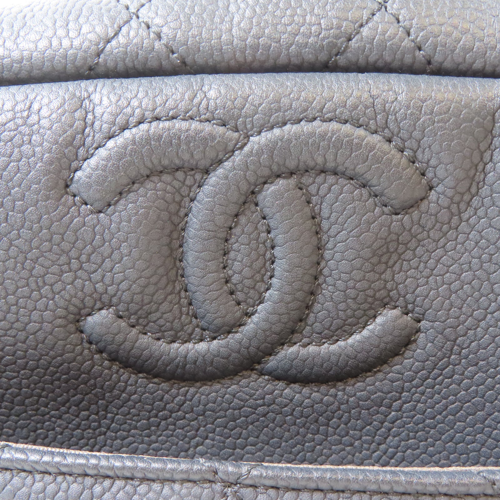 CHANEL 菱格Caviar皮革Chain Shoulder Bag金扣鏈帶肩背袋深藍色